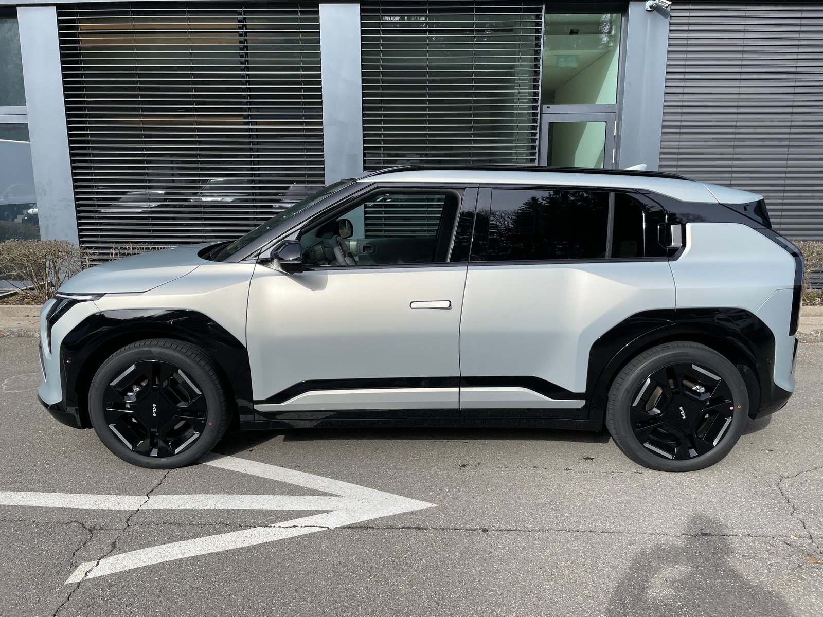 KIA EV3 81,4 kWh GT-Line mit GT-Line Pack und Panoramadach u, Elettrica, Auto nuove, Automatico - 2