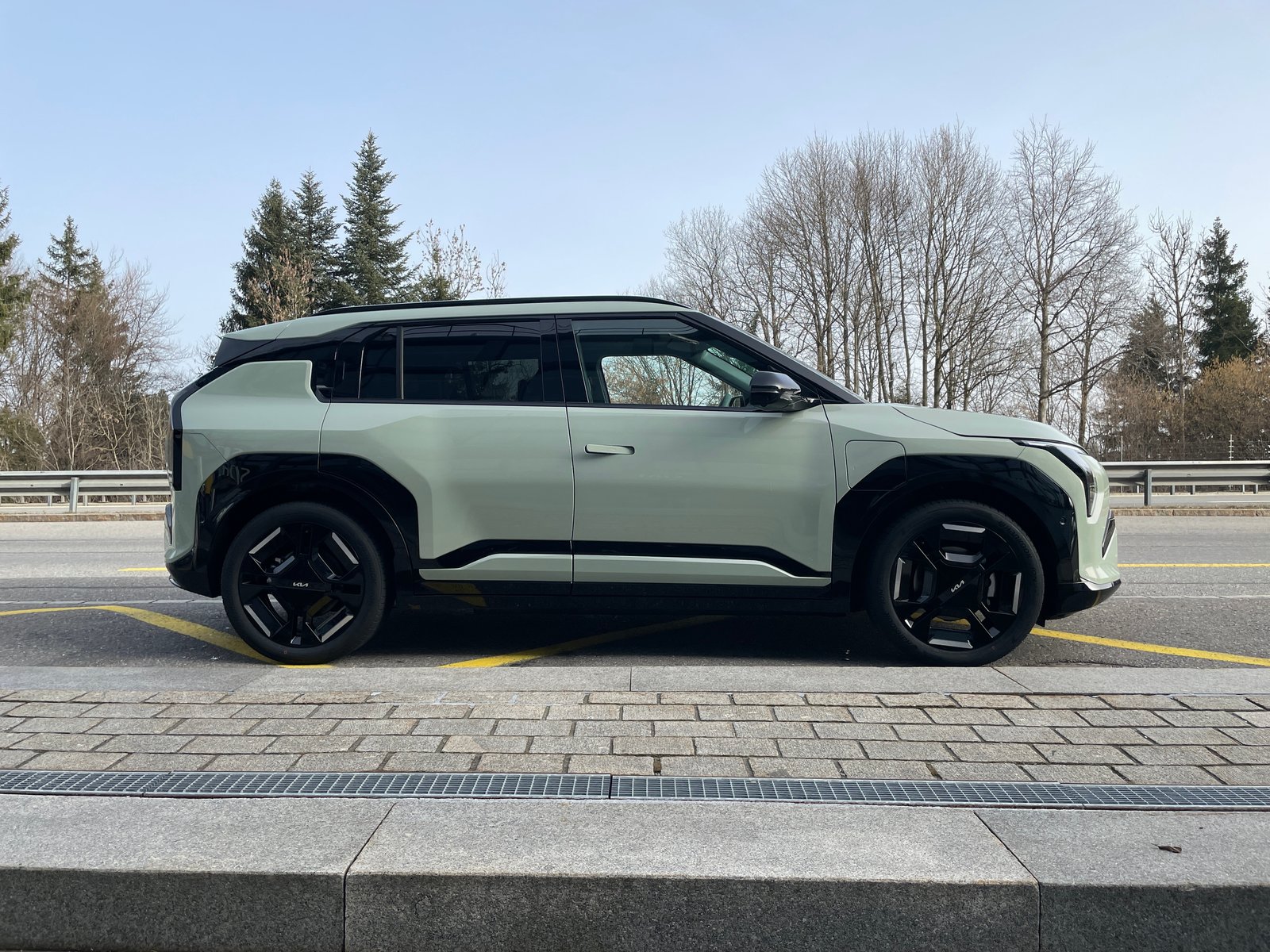 KIA EV3 81,4 kWh GT-Line mit GT-Line Pack und Panoramadach, Electric, Second hand / Used, Automatic - 4