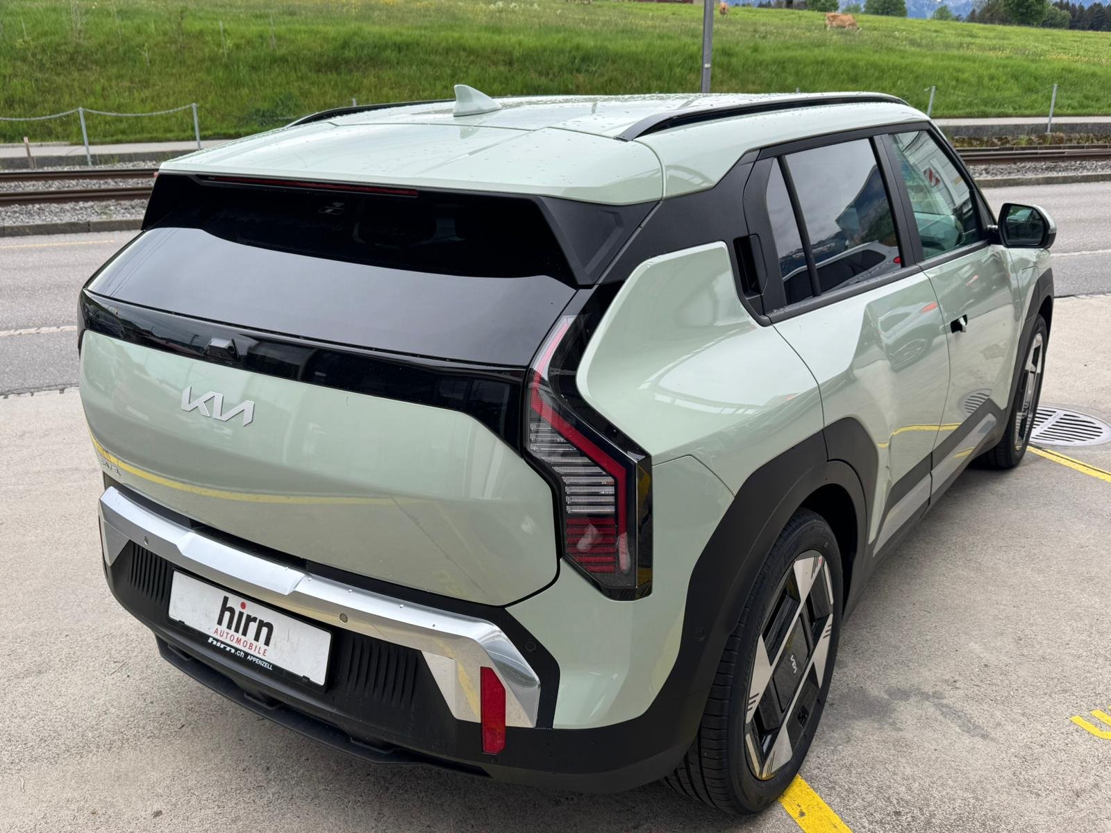 KIA EV3 81 kWh Earth+, Electric, New car, Automatic - 3