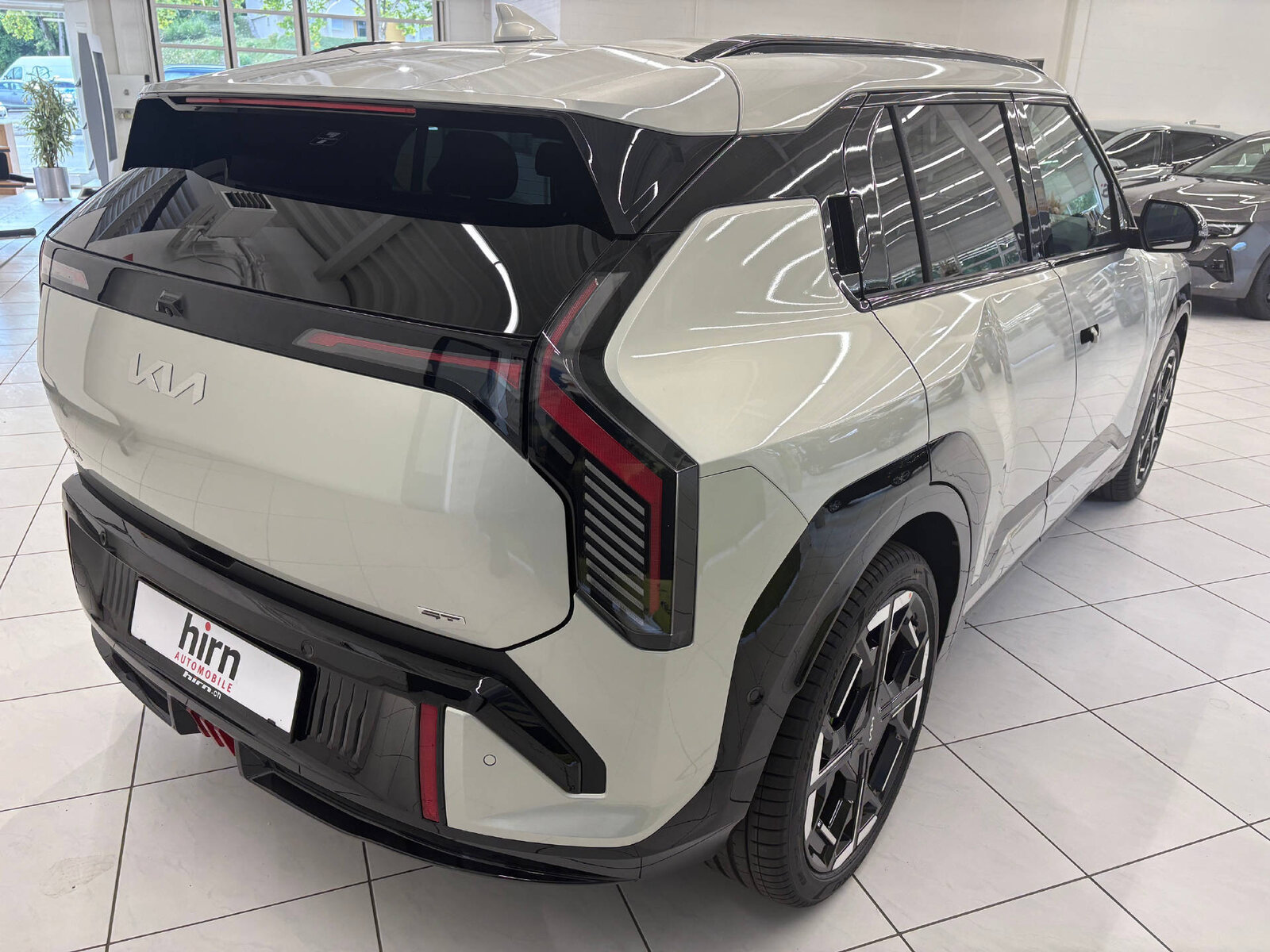KIA EV3 81 kWh GT 4x4, Elektro, Neuwagen, Automatik - 5