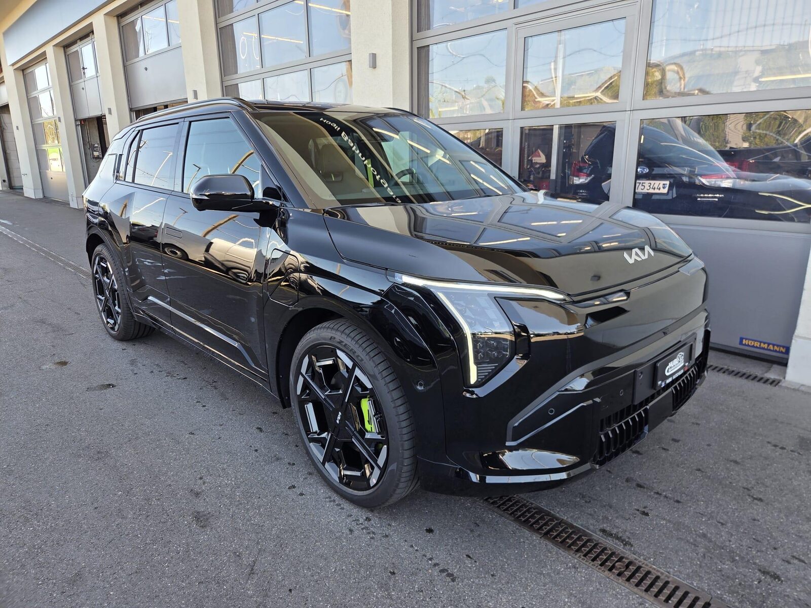 KIA EV3 81 kWh GT 4x4, Elektro, Neuwagen, Automatik - 4