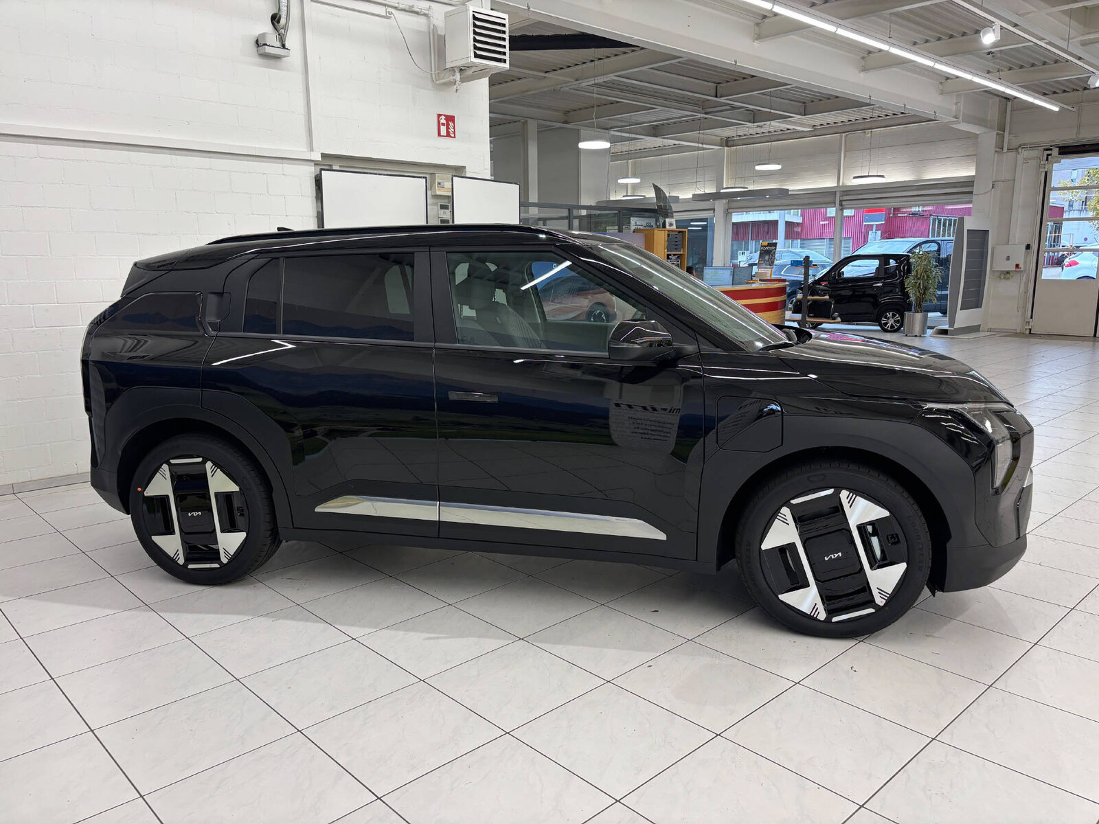 KIA EV3 81 kWh Earth 4x4, Électrique, Nouveau, Automatique - 3