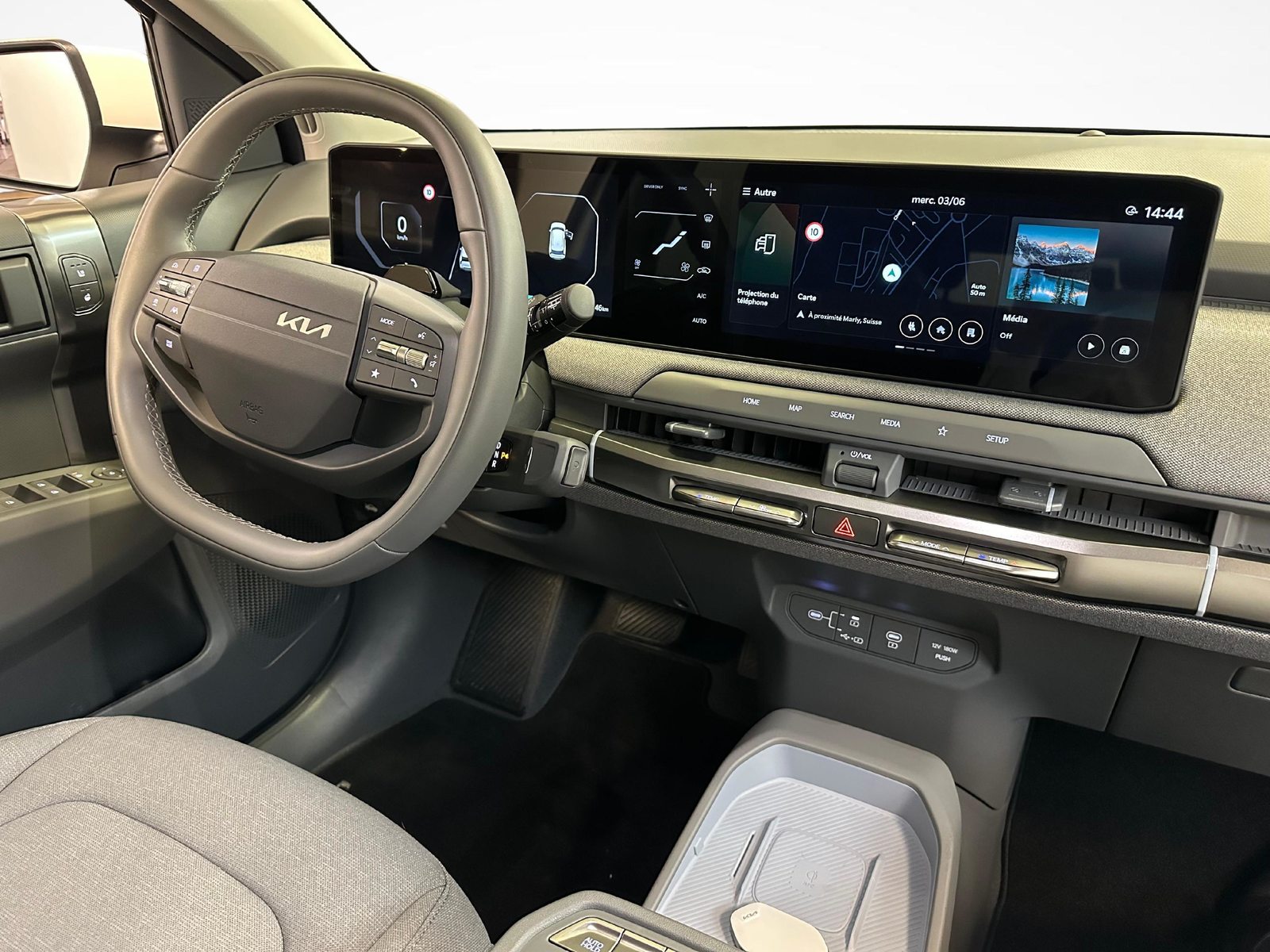 KIA EV3 81 kWh Earth, Elektro, Occasion / Gebraucht, Automatik - 6