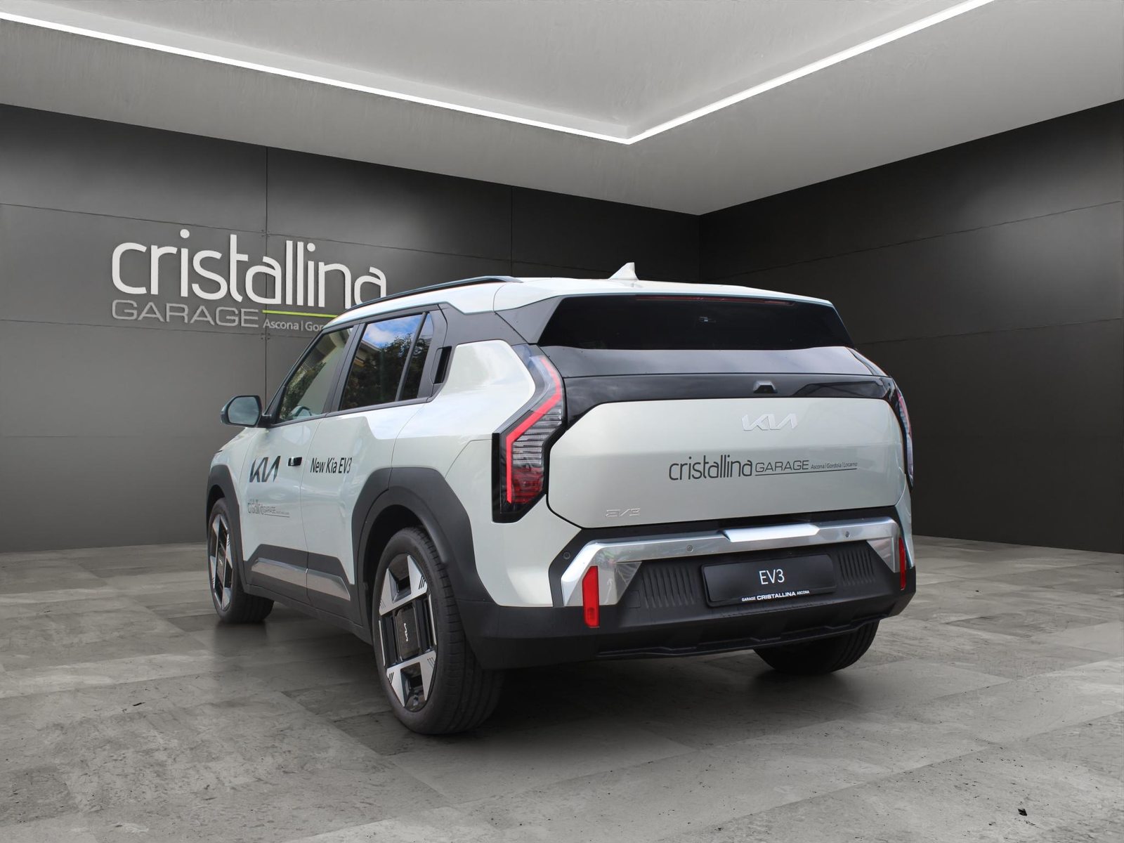 KIA EV3 81 kWh Earth+, Electric, Ex-demonstrator, Automatic - 3