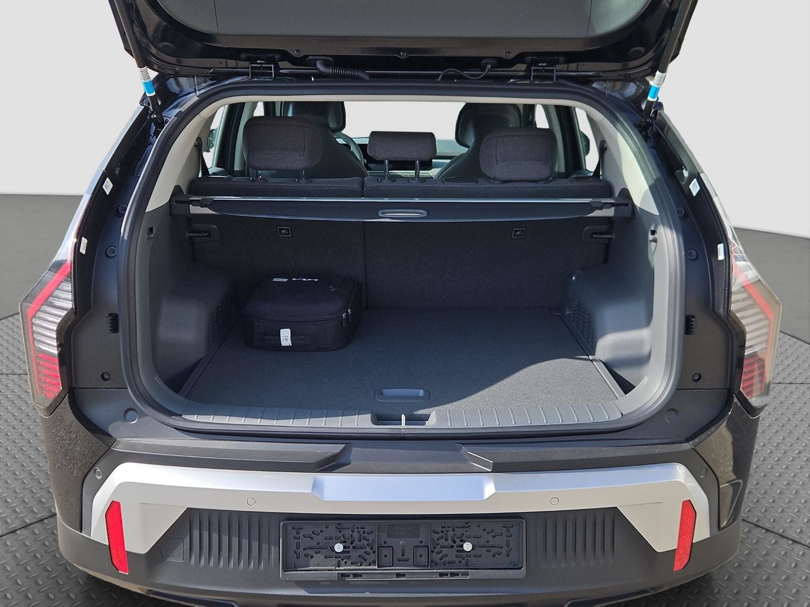 KIA EV3 81 kWh Air, Electric, Ex-demonstrator, Automatic - 6