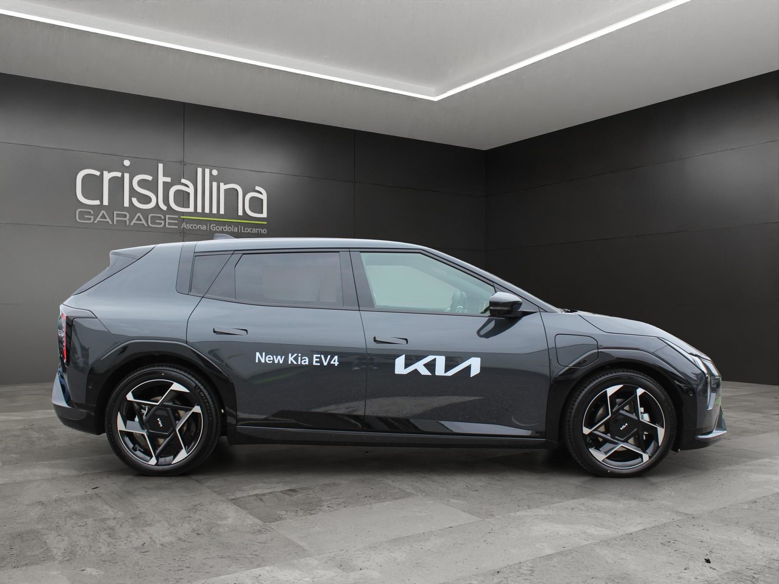 KIA EV4 81 kWh GT-Line, Elektro, Vorführwagen, Automatik - 5
