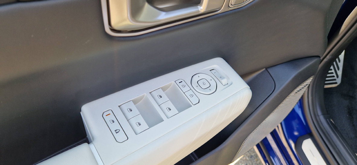 KIA EV4 Fastback 81 kWh GT-Line, Elektro, Vorführwagen, Automatik - 5