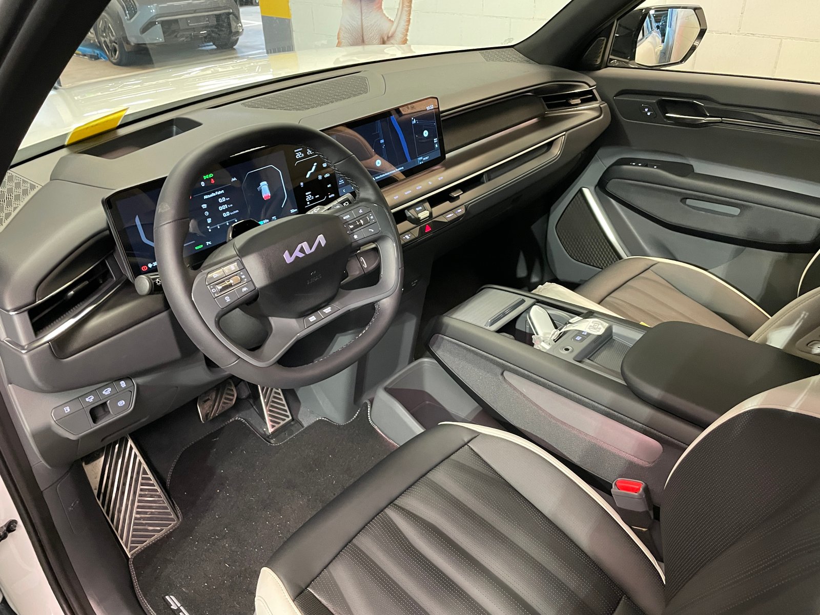 KIA EV9 99,8 kWh GT-Line 4x4 mit Panoramadach, 7-Sitzer, AHK, Elektro, Neuwagen, Automatik - 6