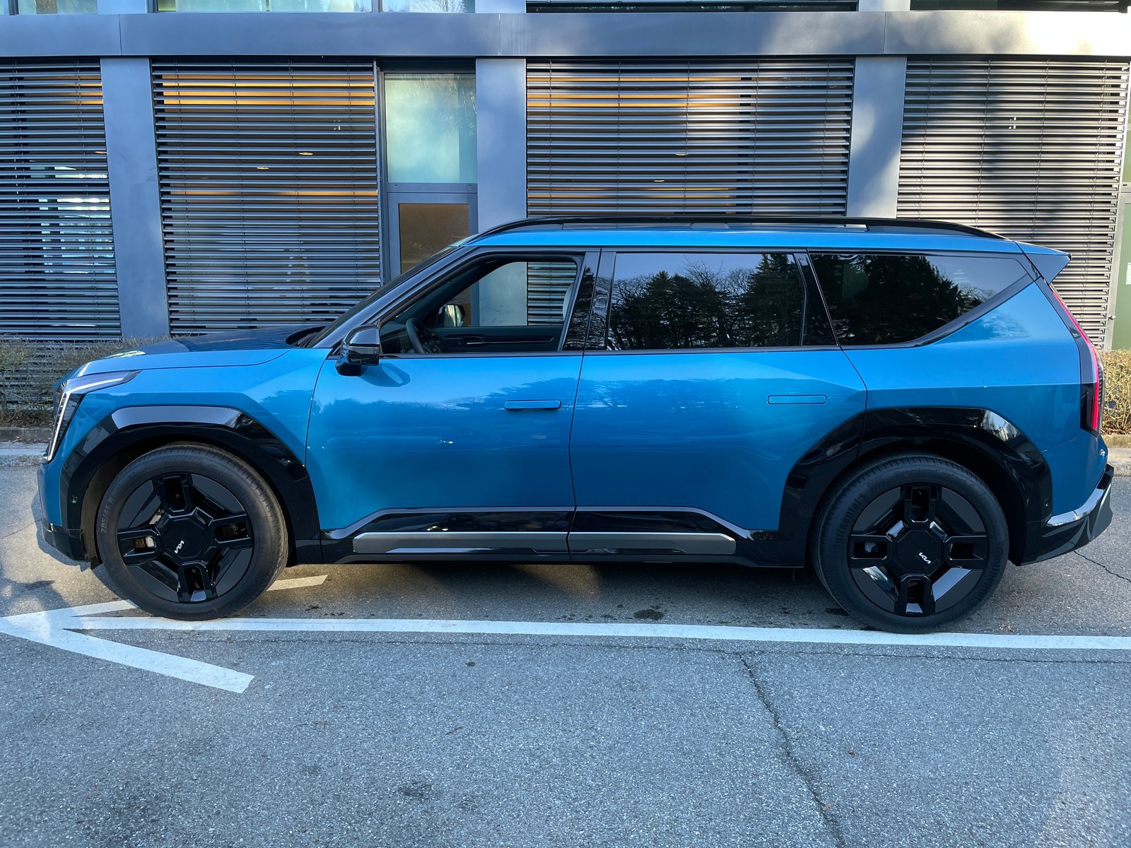 KIA EV9 99,8 kWh GT-Line 4x4 mit Panoramadach, 7-Sitzer, Elektro, Neuwagen, Automatik - 2
