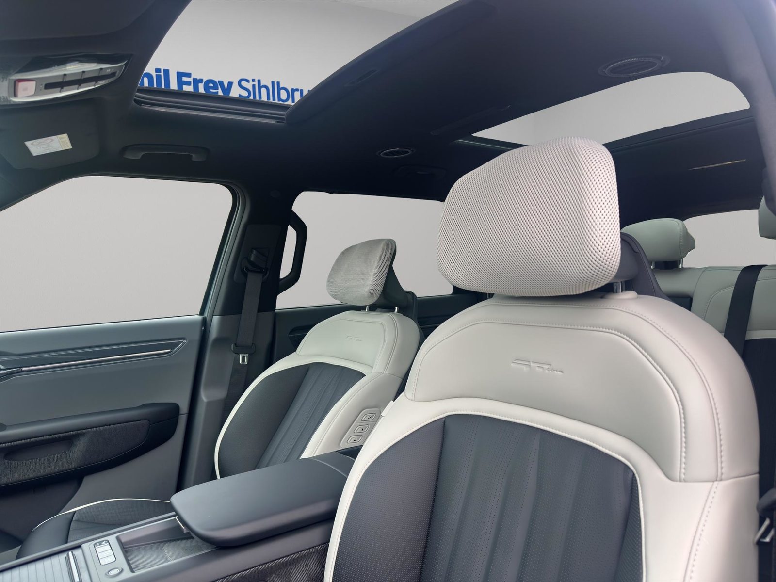 KIA EV9 99.8 kWh GT-Line 4x4, Elektro, Vorführwagen, Automatik - 3