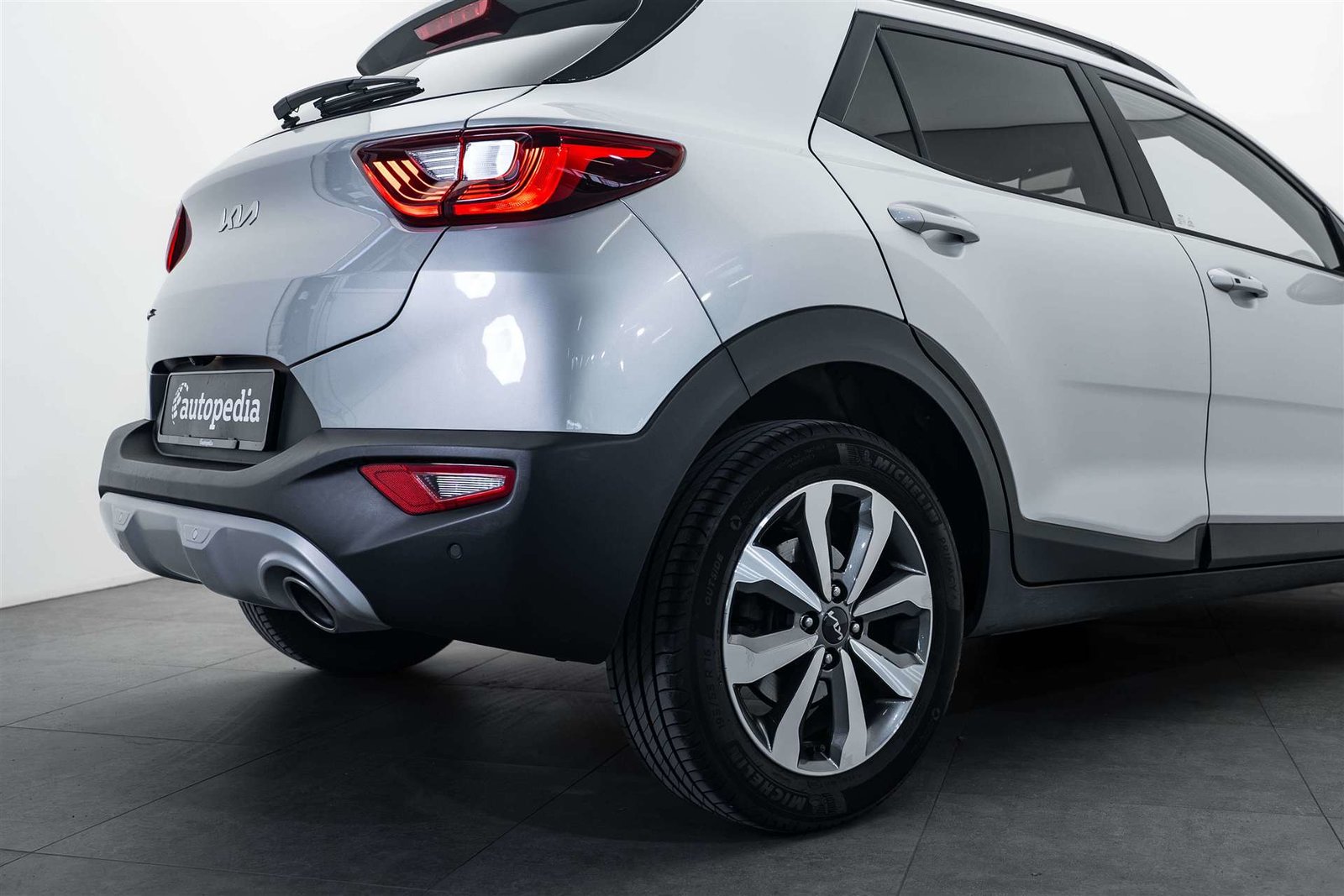 KIA KIA Stonic MHEV, Mild-Hybrid Benzin/Elektro, Occasion / Gebraucht, Automatik - 4