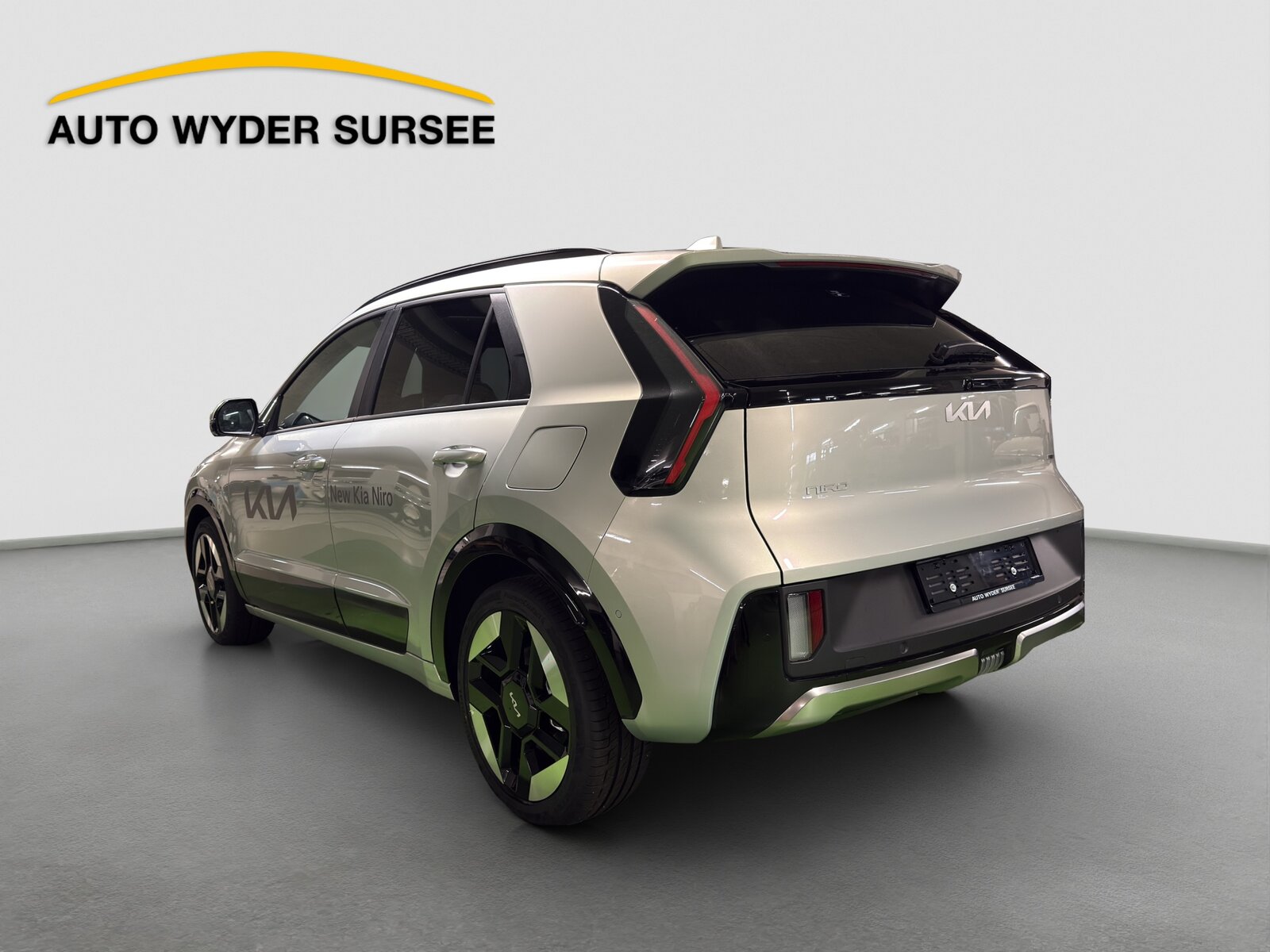 KIA Niro 1.6 GDi Hybrid Style, Full-Hybrid Petrol/Electric, New car, Automatic - 4