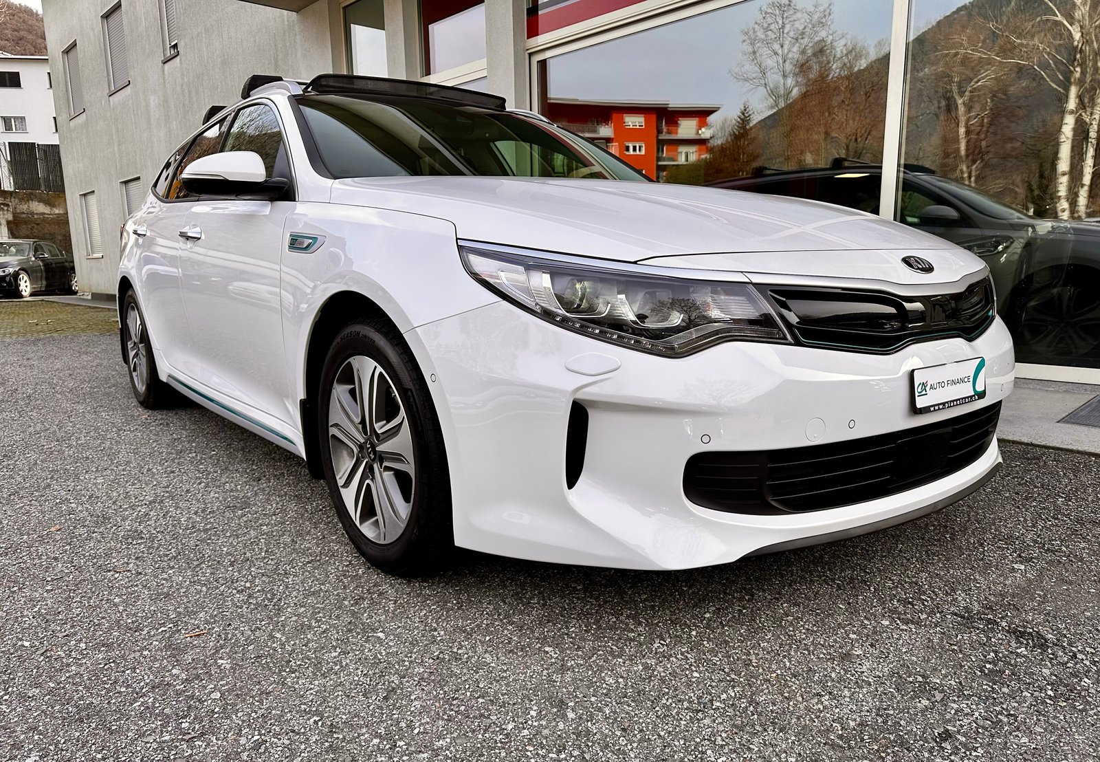 KIA Optima SW 2.0 T-GDI Plug-in Hybrid Automat, Plug-in-Hybrid Petrol/Electric, Second hand / Used, Automatic - 2