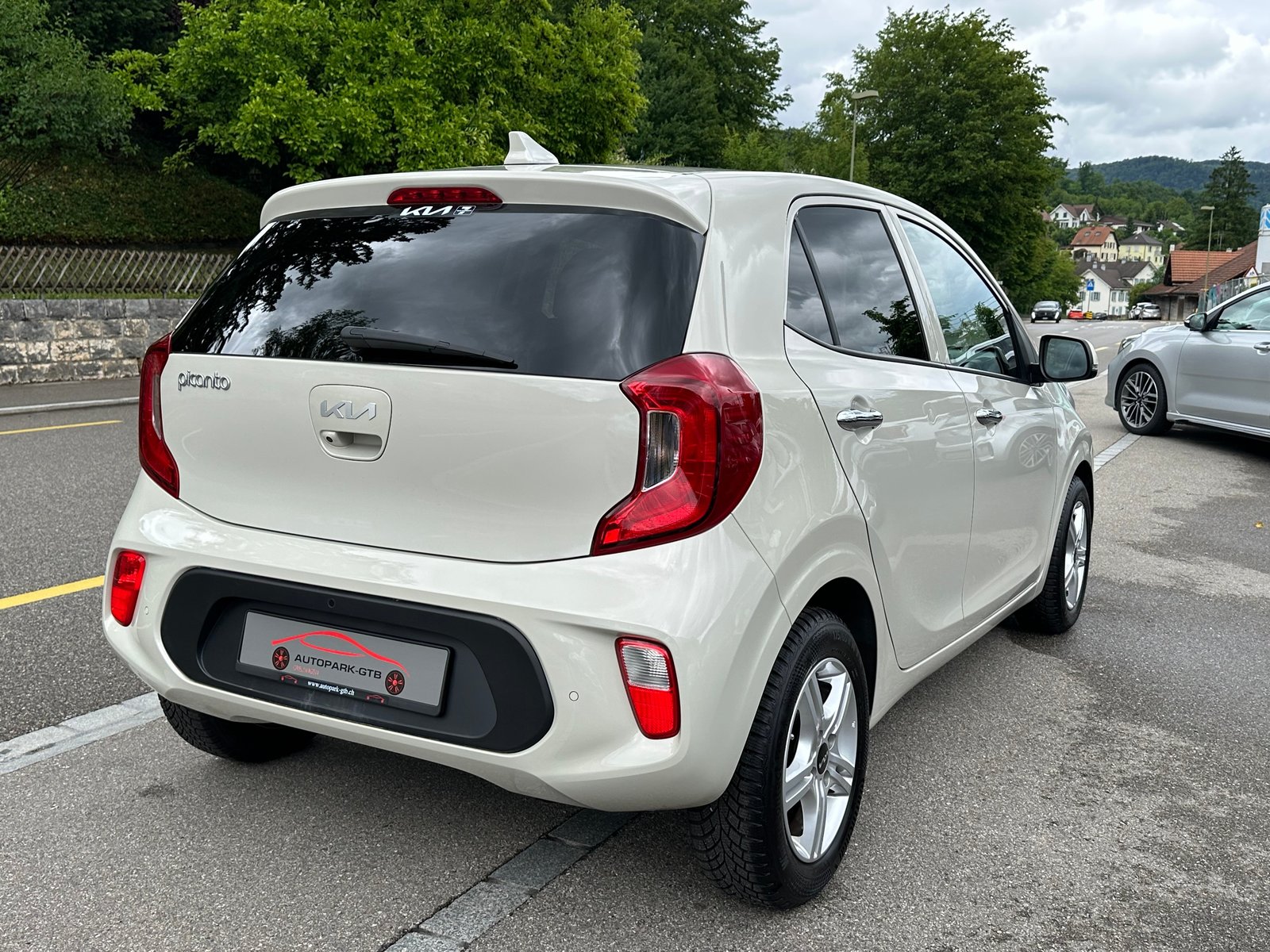 KIA Picanto 1.0 CVVT First Edition AMT, Benzin, Occasion / Gebraucht, Automatik - 5