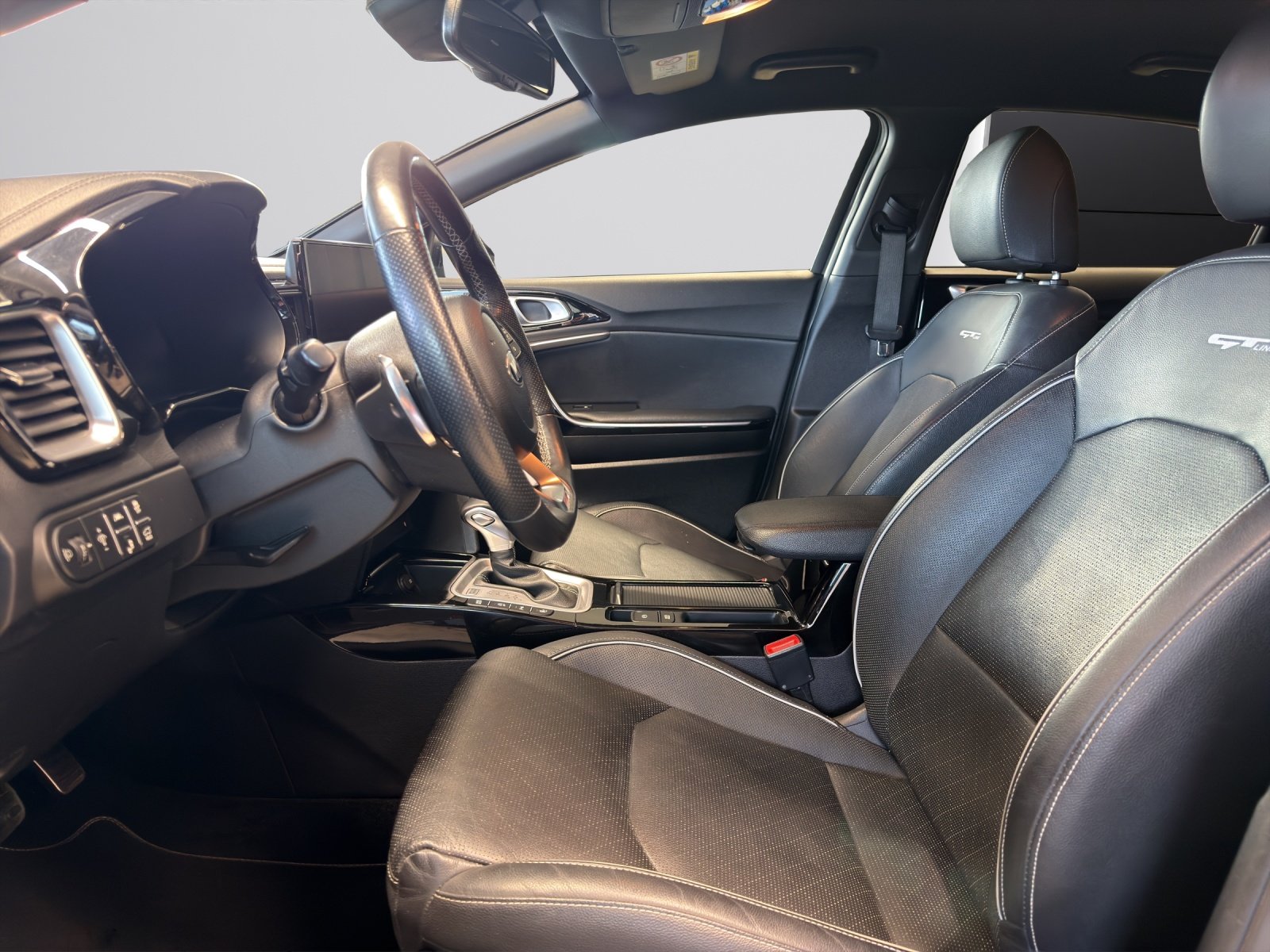 KIA ProCeed 1.5 T-GDi MHEV GT-Line DCT, Mild-Hybrid Petrol/Electric, Second hand / Used, Automatic - 7