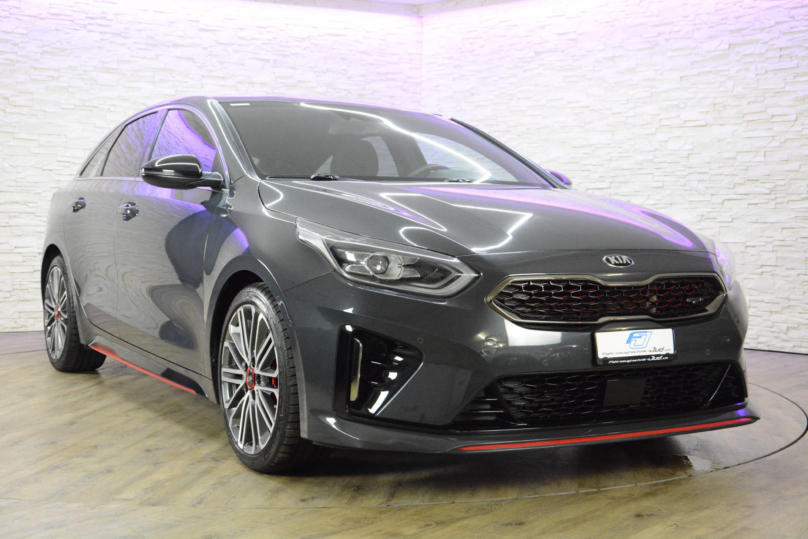 KIA ProCeed 1.6 T-GDi GT, Benzin, Occasion / Gebraucht, Automatik - 2