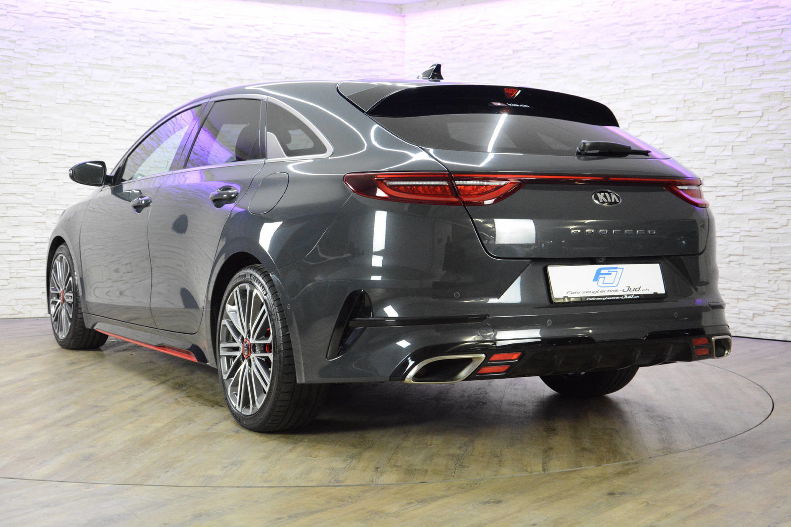 KIA ProCeed 1.6 T-GDi GT, Benzin, Occasion / Gebraucht, Automatik - 6