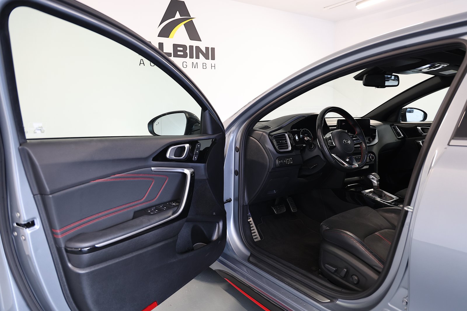 KIA ProCeed 1.6 T-GDi GT DCT, Petrol, Second hand / Used, Automatic - 5