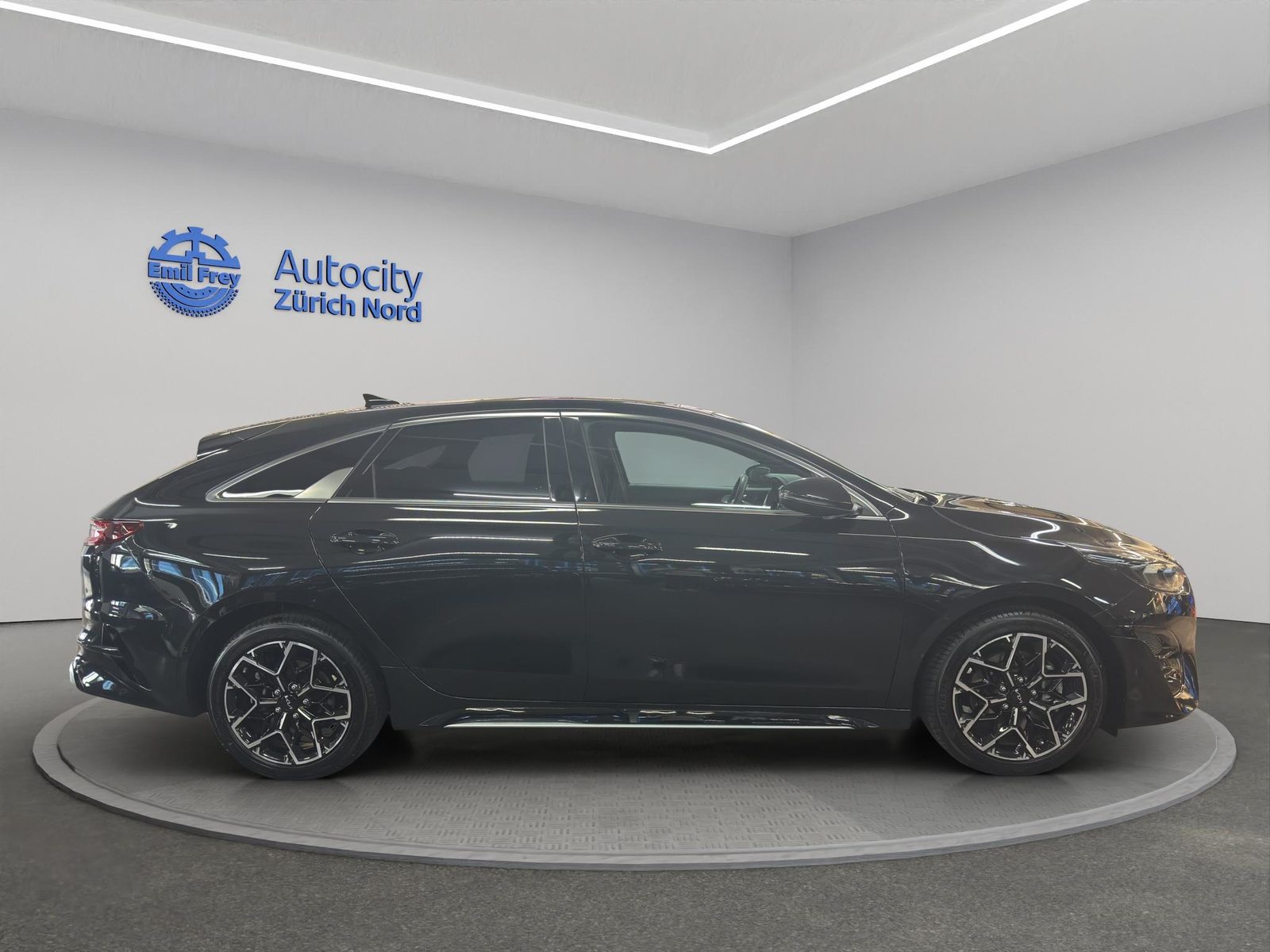 KIA ProCeed 1.5 T-GDi MHEV GT-Line, Mild-Hybrid Petrol/Electric, Second hand / Used, Automatic - 5