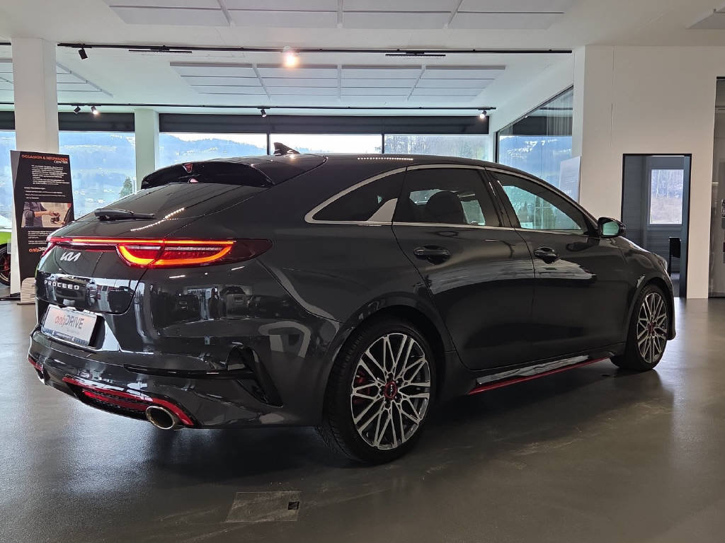 KIA ProCeed 1.6 T-GDi GT, Benzin, Occasion / Gebraucht, Automatik - 4