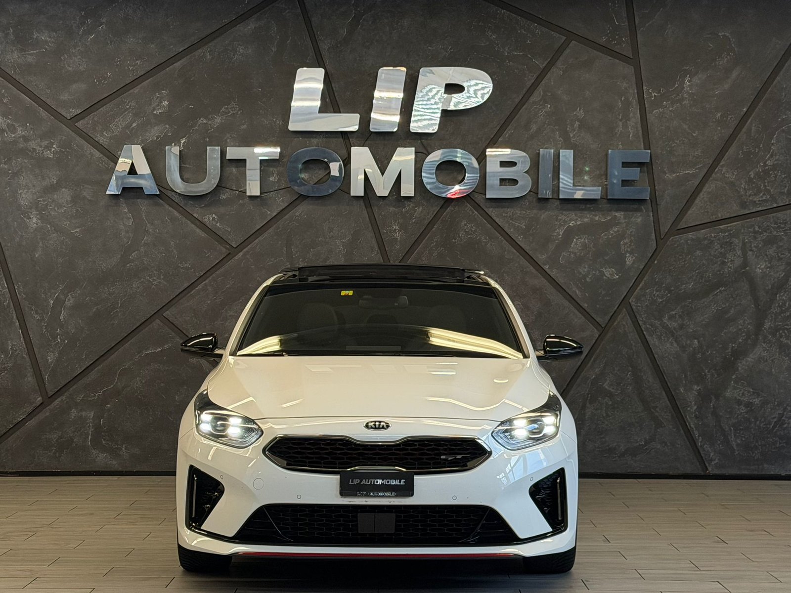 KIA ProCeed 1.6 T-GDi GT DCT, Petrol, Second hand / Used, Automatic - 2