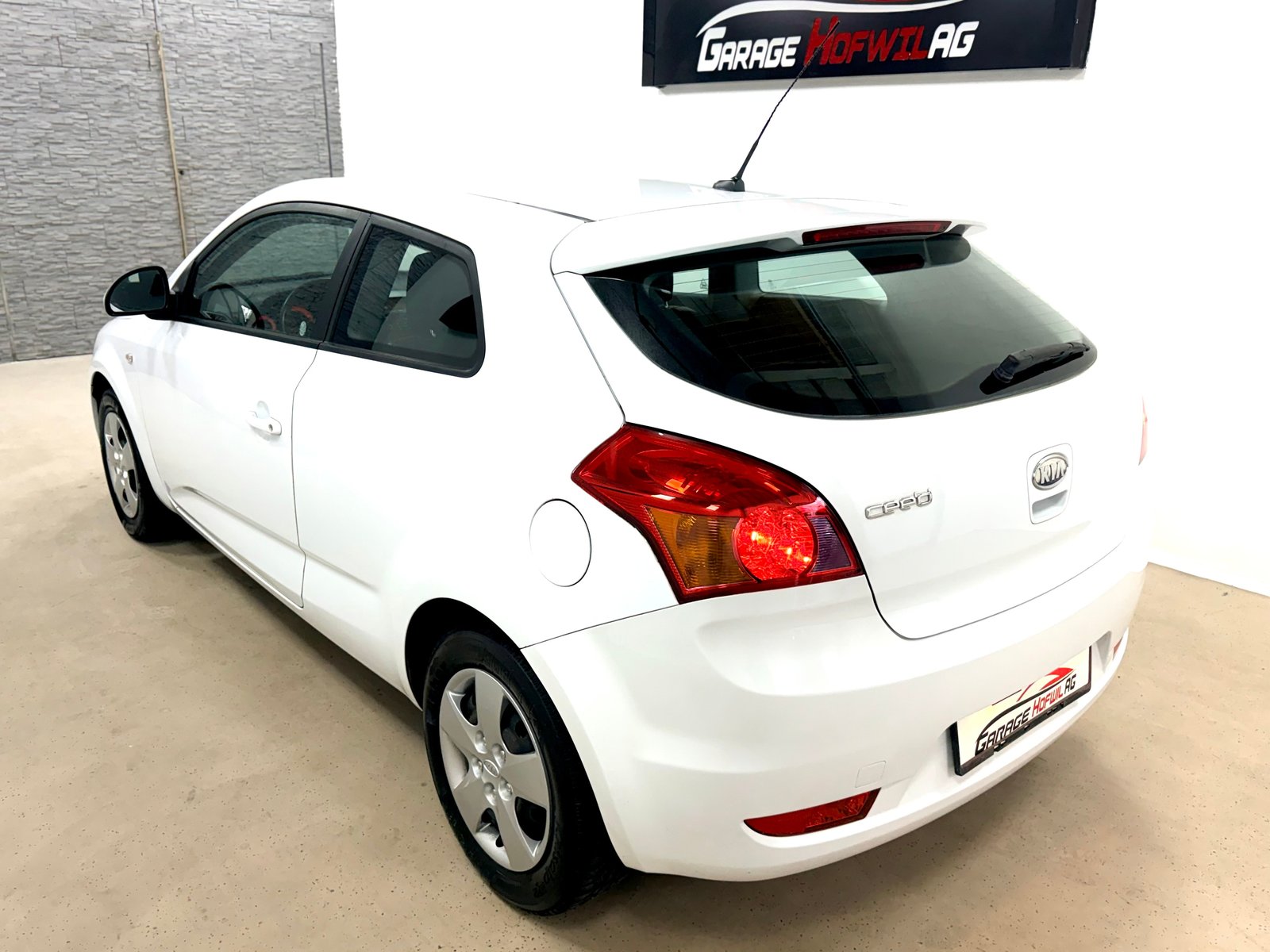 KIA ProCee'd 1.6 16V, Essence, Occasion / Utilisé, Manuelle - 4