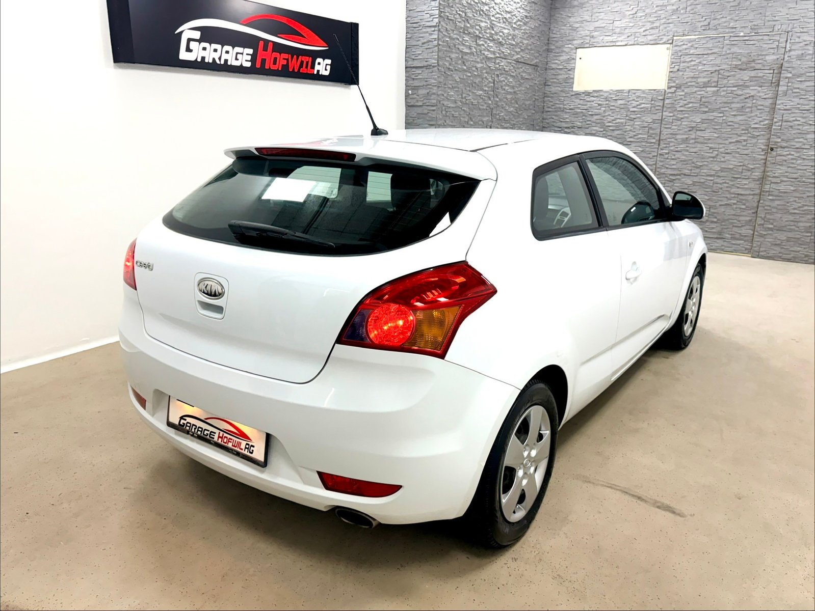 KIA ProCee'd 1.6 16V, Essence, Occasion / Utilisé, Manuelle - 5