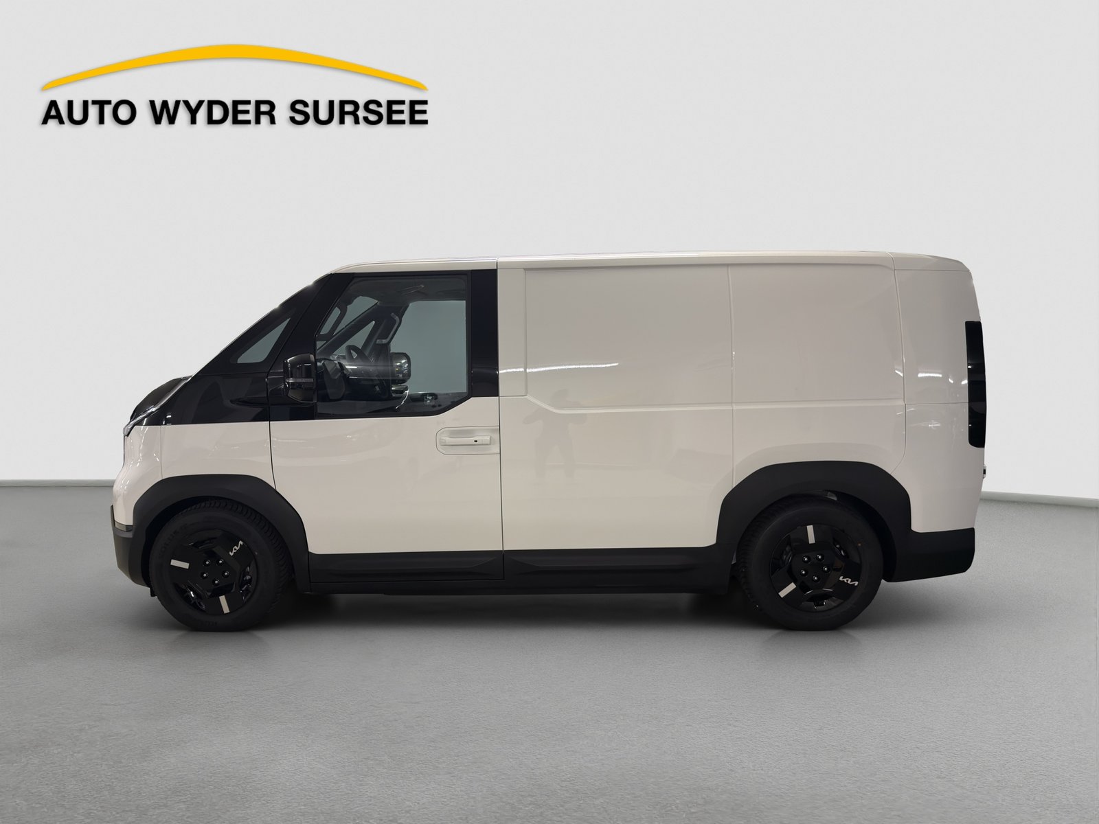 KIA PV5 Cargo 71.2 kWh Plus, Electric, New car, Automatic - 3