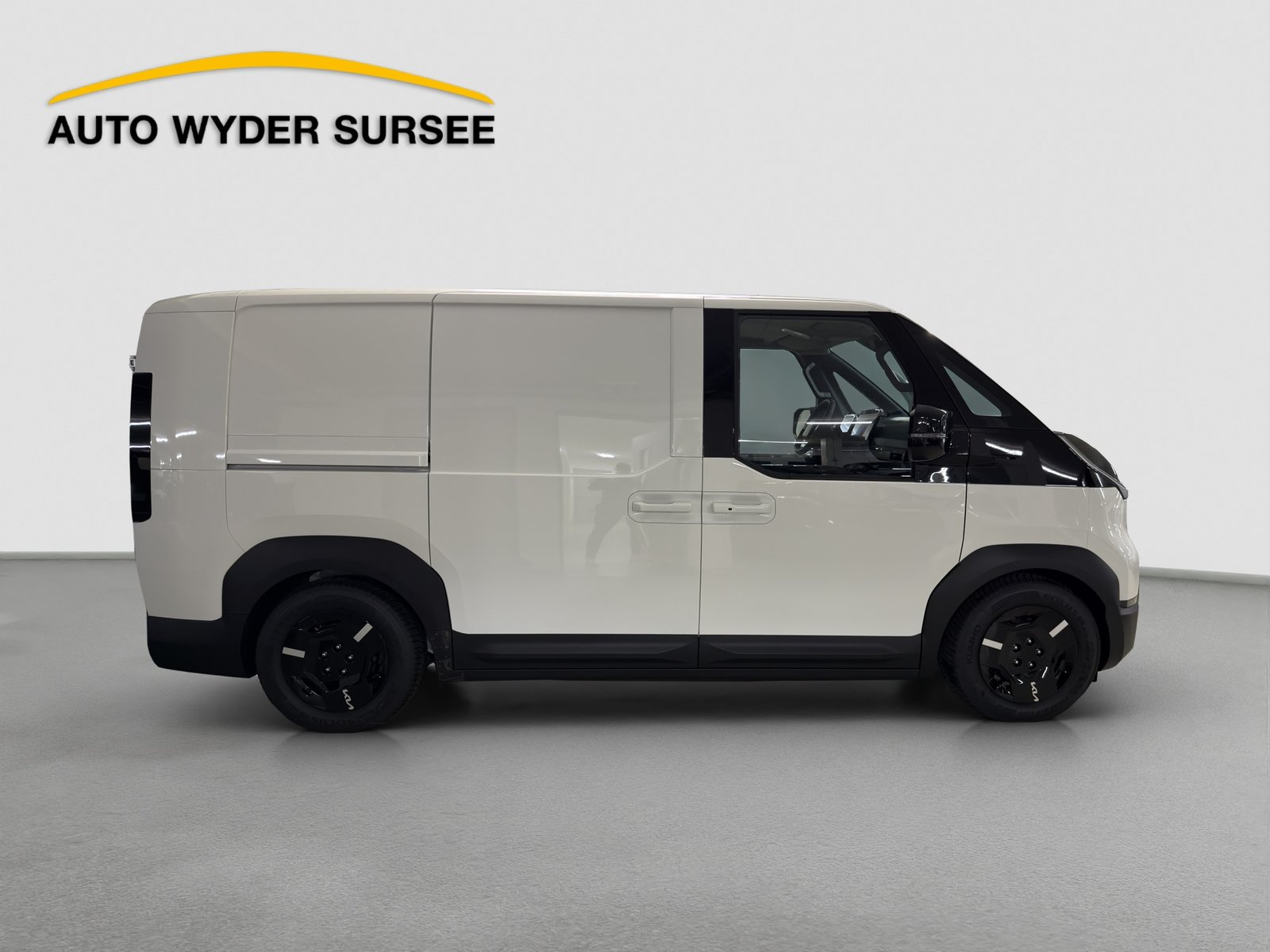KIA PV5 Cargo 71.2 kWh Plus, Electric, New car, Automatic - 7