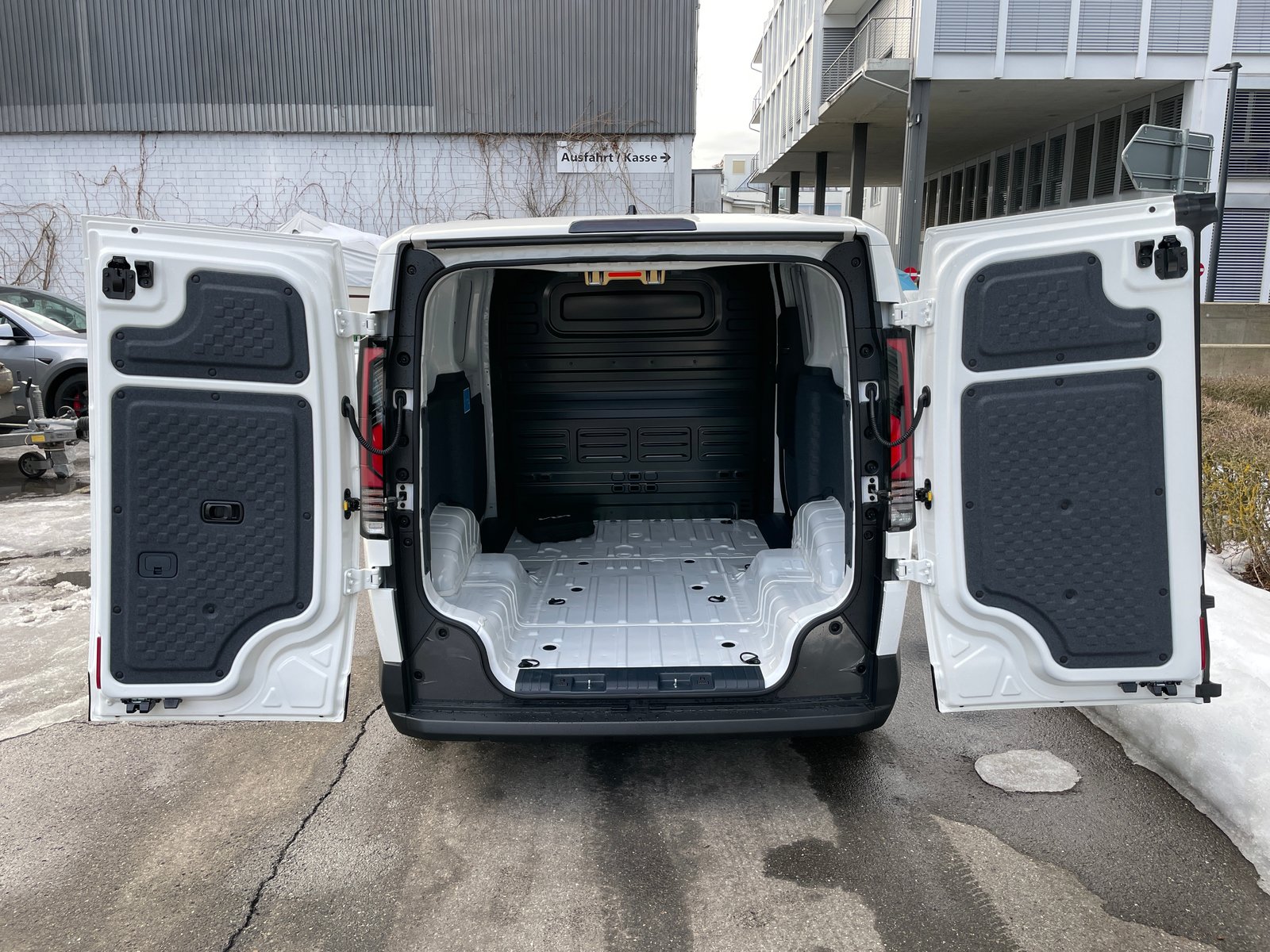 KIA PV5 Cargo 71.2 kWh Elite, Schiebetüre rechts, Electric, New car, Automatic - 7