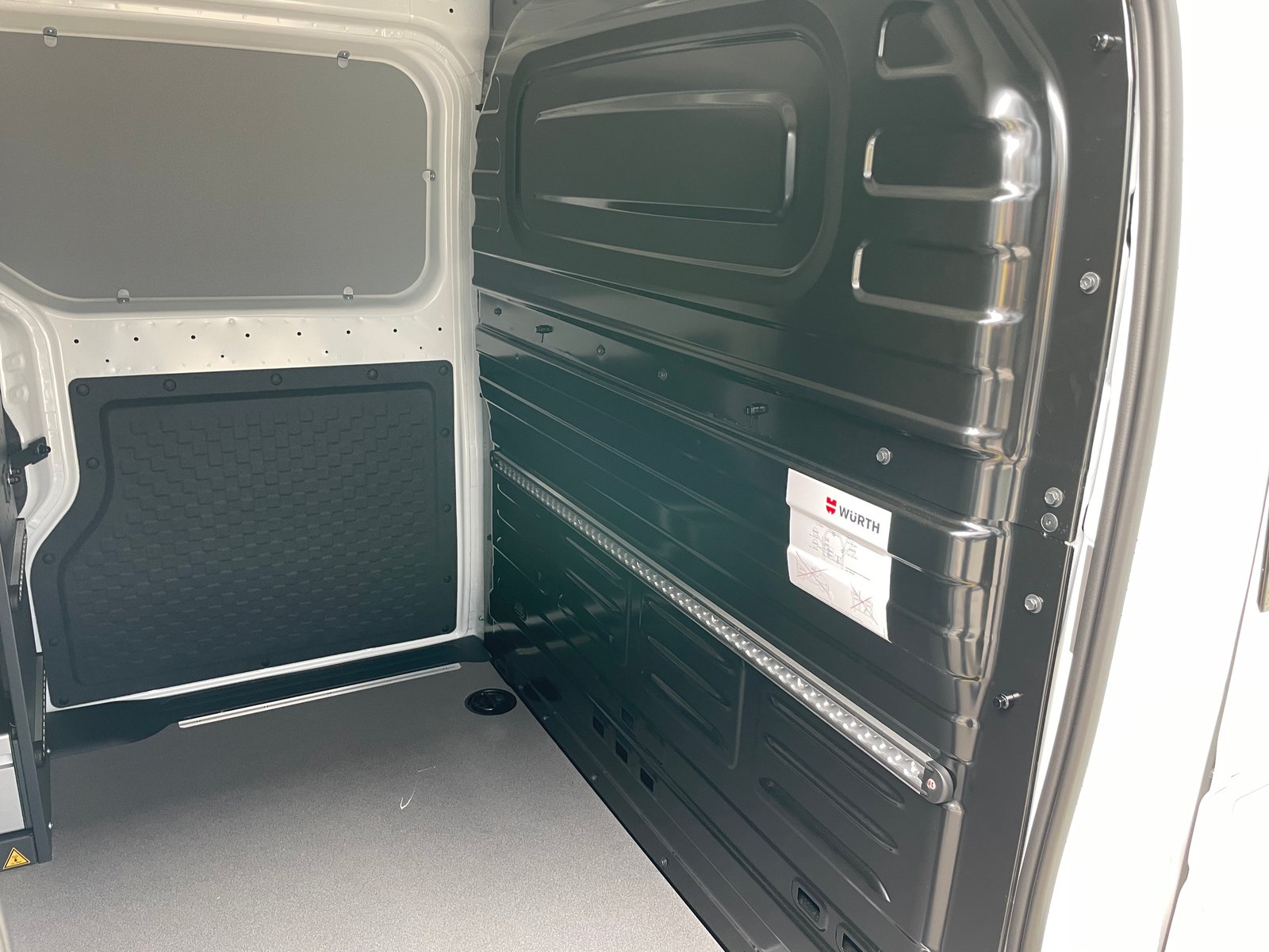 KIA PV5 Cargo 71.2 kWh Plus Würth EDITION Handwerkerausbau, Elektro, Neuwagen, Automatik - 6