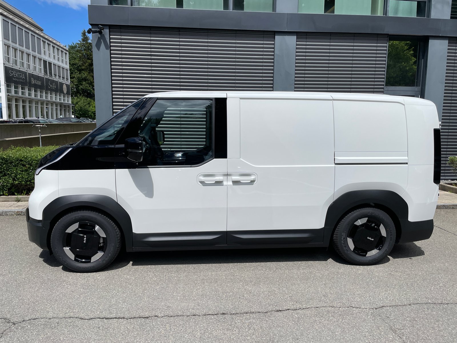 KIA PV5 Cargo 71.2 kWh Elite, mit Wärmepumpe mit 2-Schiebet, Elektro, Neuwagen, Automatik - 2