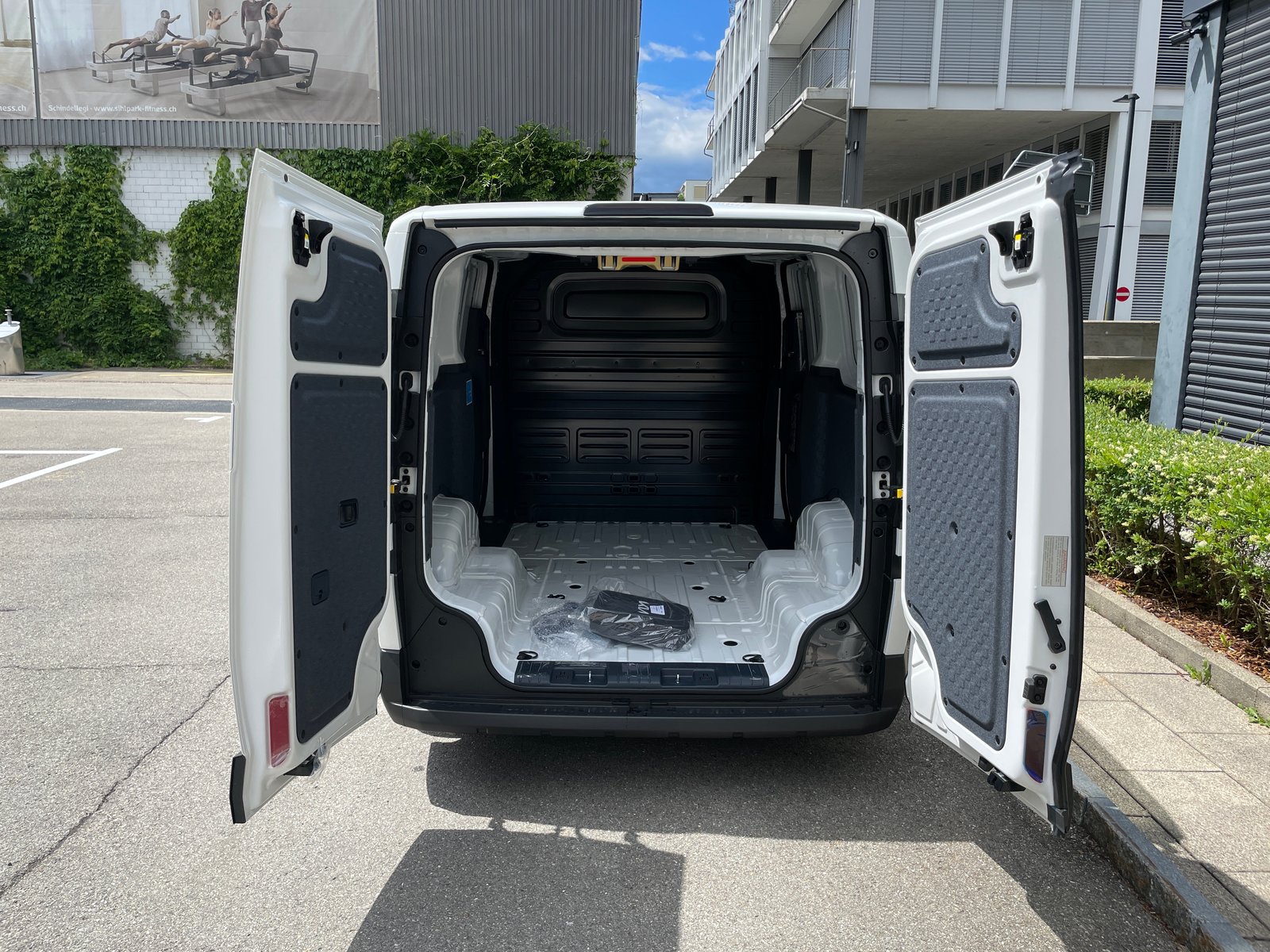 KIA PV5 Cargo 71.2 kWh Elite, mit Wärmepumpe mit 2-Schiebet, Elektro, Neuwagen, Automatik - 4