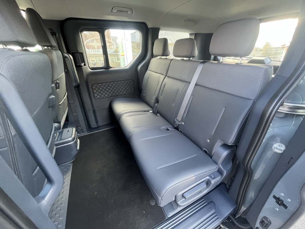 KIA PV5 Passenger 71.2 kWh Plus, Elektro, Neuwagen, Automatik - 6