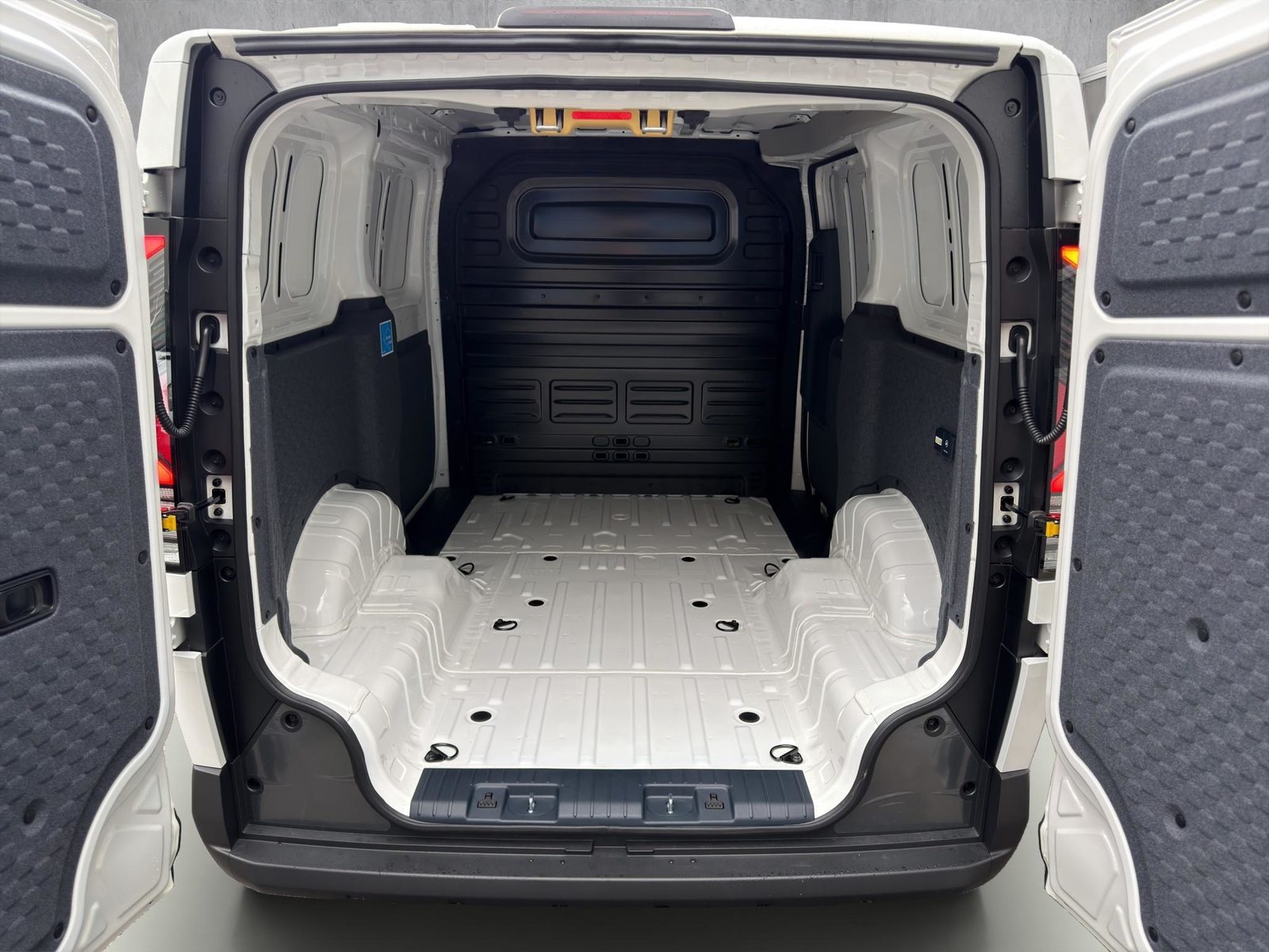 KIA PV5 Cargo 71.2 kWh Plus, Électrique, Voiture nouvelle, Automatique - 7