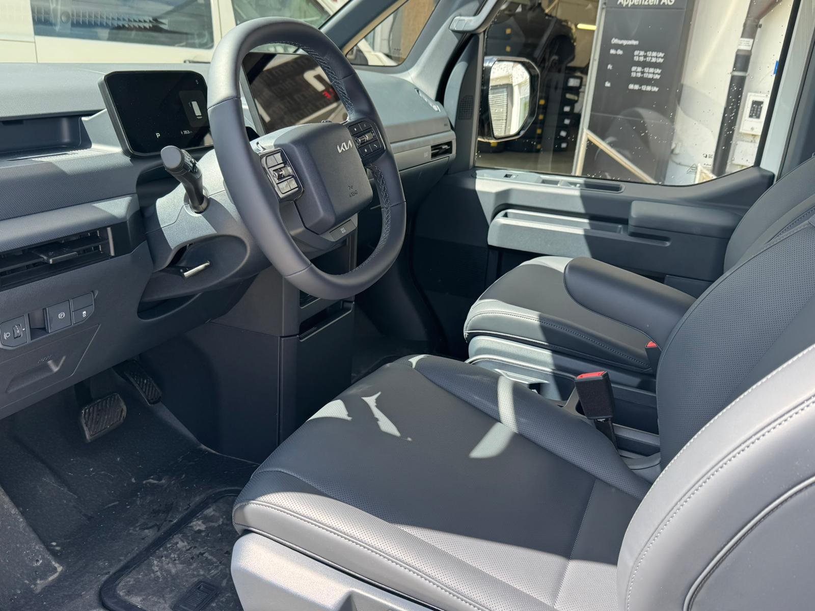 KIA PV5 Passenger 71.2 kWh Plus, Electric, New car, Automatic - 5