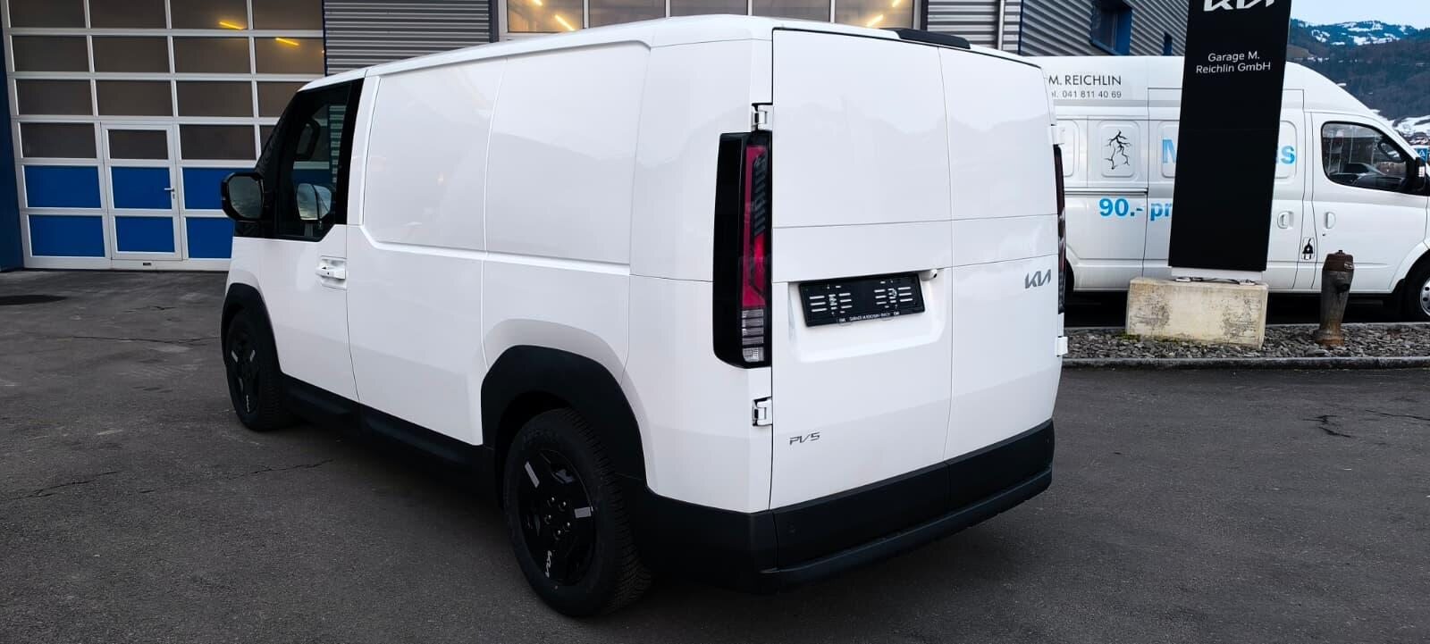 KIA PV5 Cargo 51.5 kWh Plus, Electric, New car, Automatic - 7