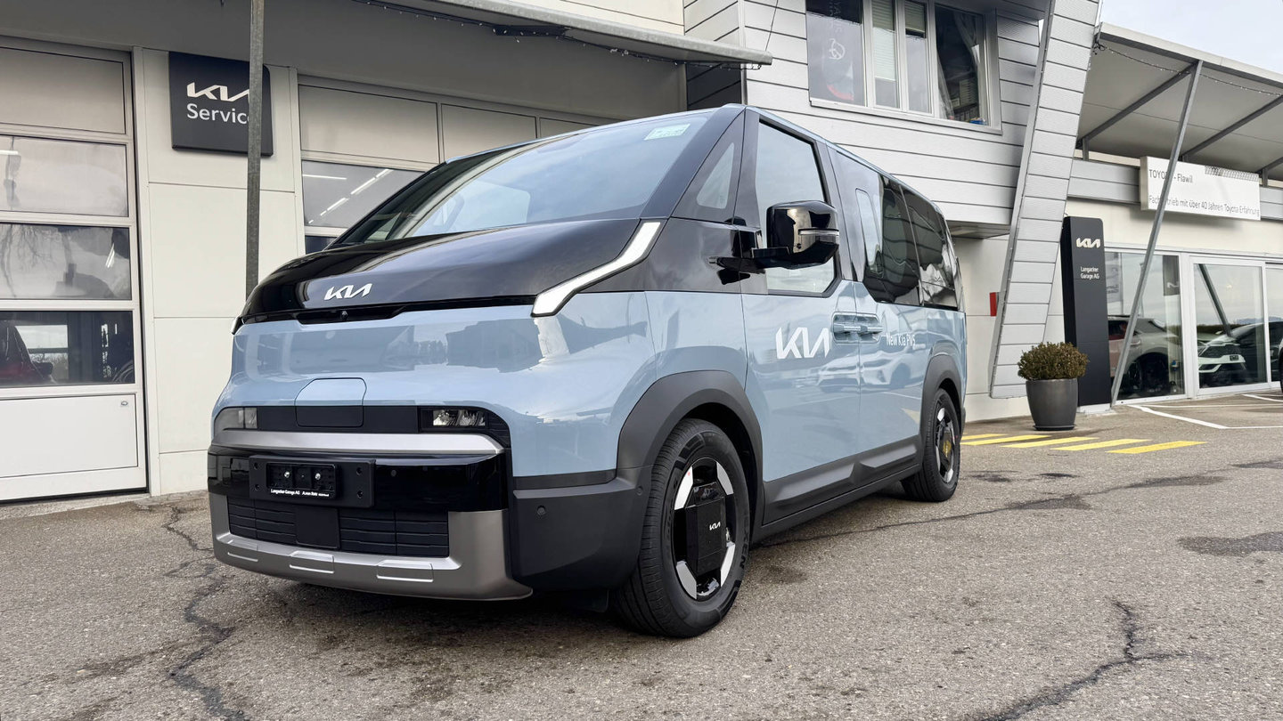 KIA PV5 Passenger 71.2 kWh Elite 5P, Electric, Ex-demonstrator, Automatic - 2