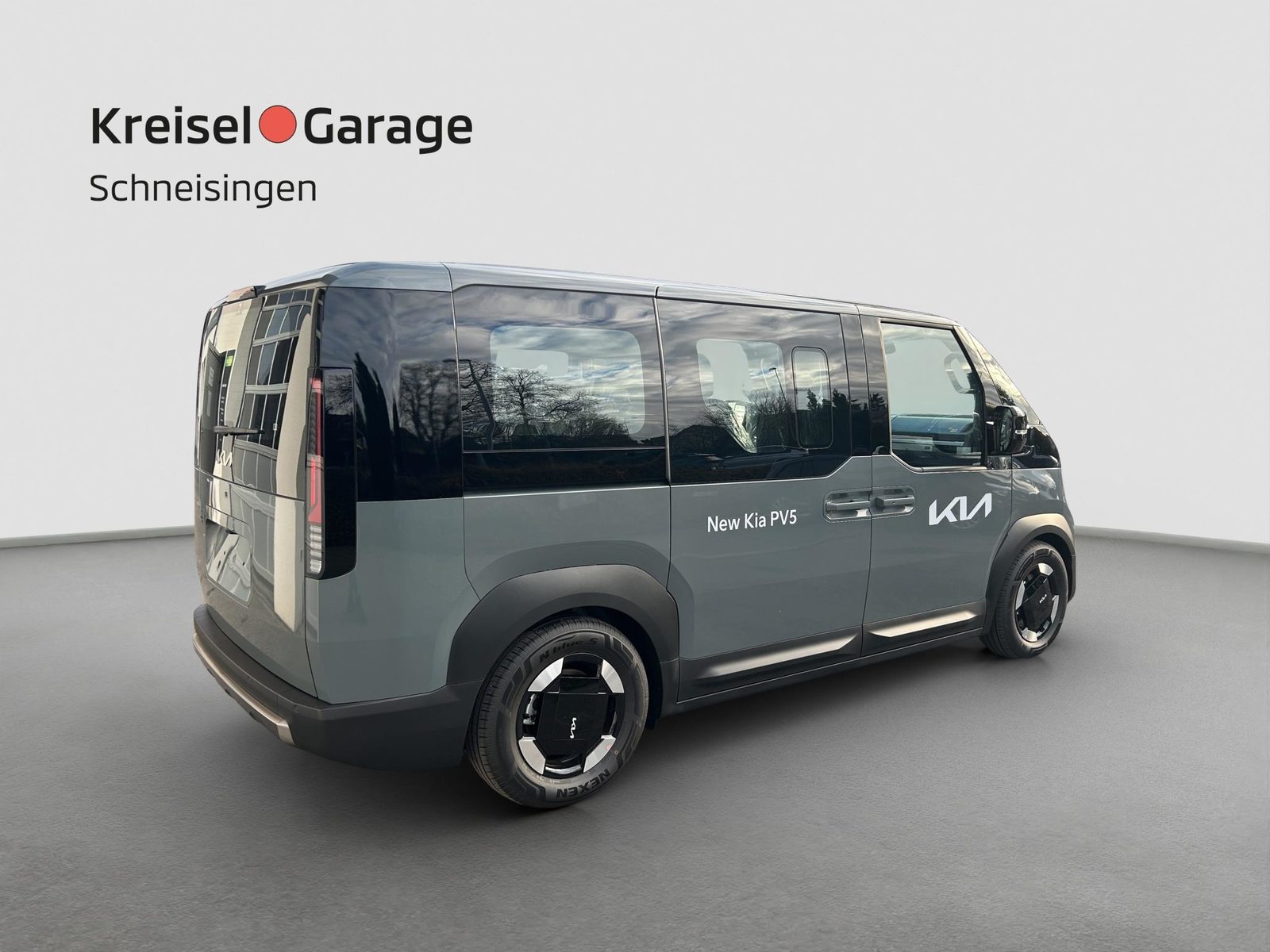 KIA PV5 Passenger 71.2 kWh Plus, Electric, Ex-demonstrator, Automatic - 6