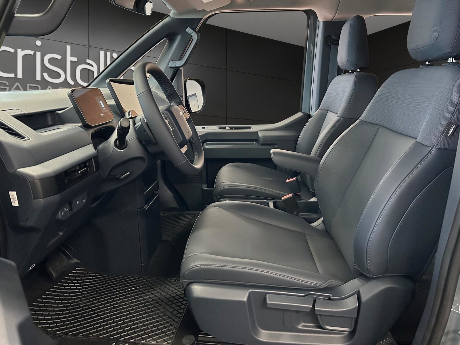KIA PV5 Passenger 71.2 kWh Plus, Electric, Ex-demonstrator, Automatic - 6