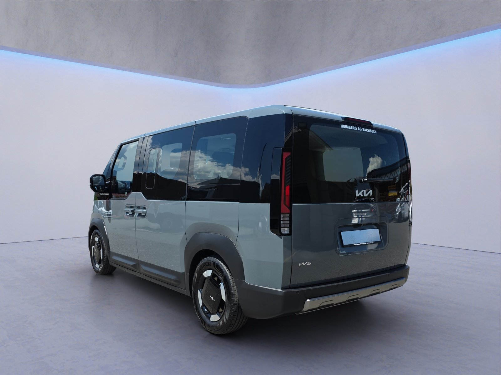 KIA PV5 Passenger 71.2 kWh Plus, Electric, Ex-demonstrator, Automatic - 3