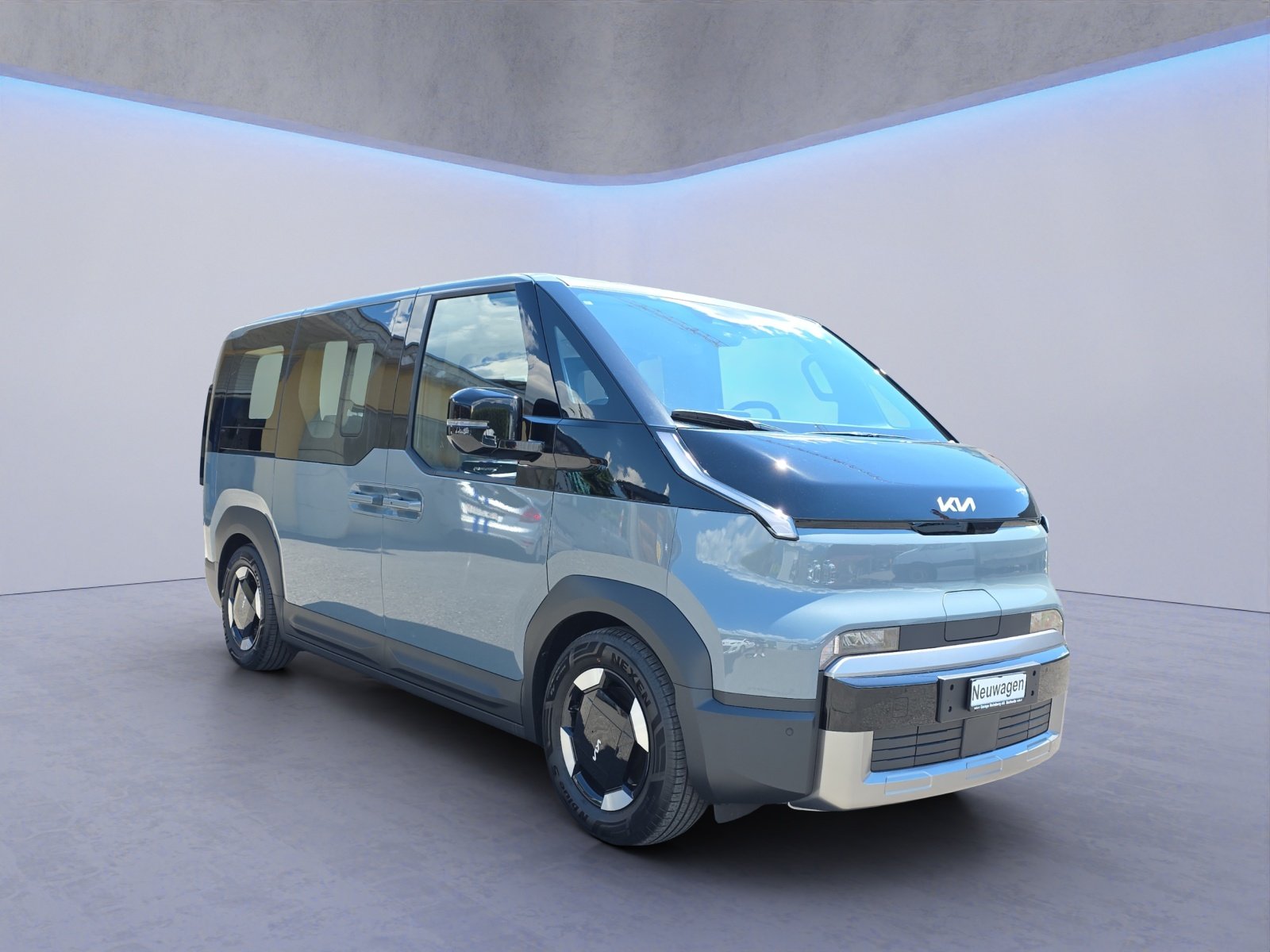 KIA PV5 Passenger 71.2 kWh Plus, Electric, Ex-demonstrator, Automatic - 7