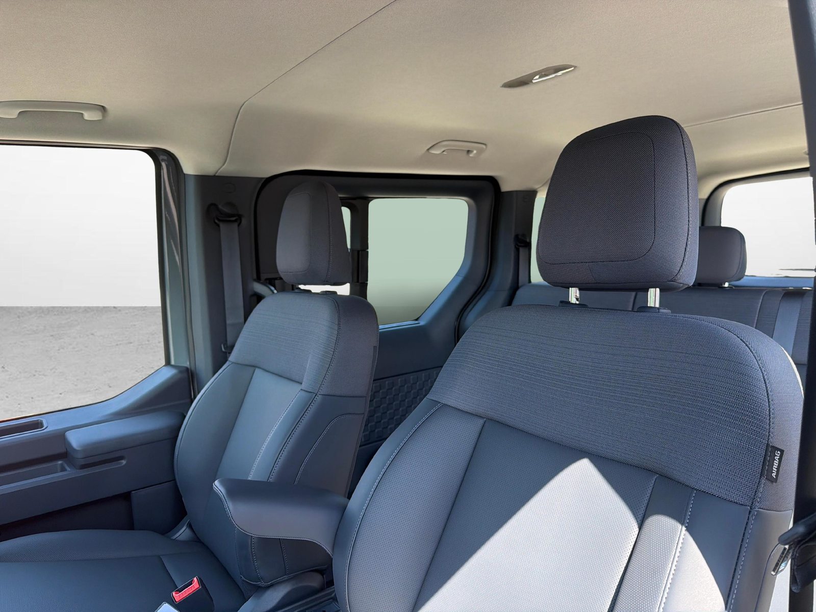 KIA PV5 Passenger 71.2 kWh Plus, Electric, Ex-demonstrator, Automatic - 3