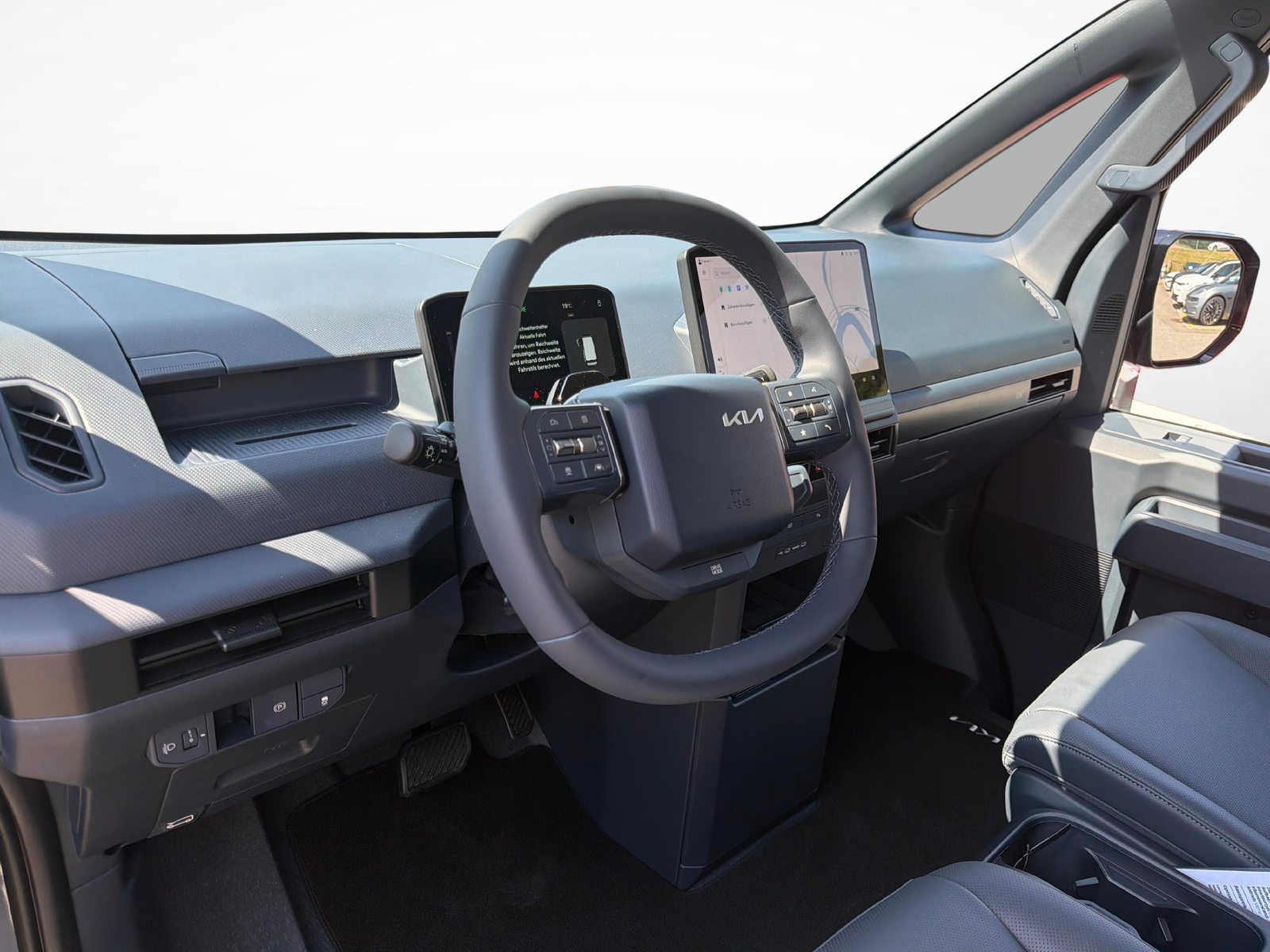 KIA PV5 Passenger 71.2 kWh Plus, Electric, Ex-demonstrator, Automatic - 4