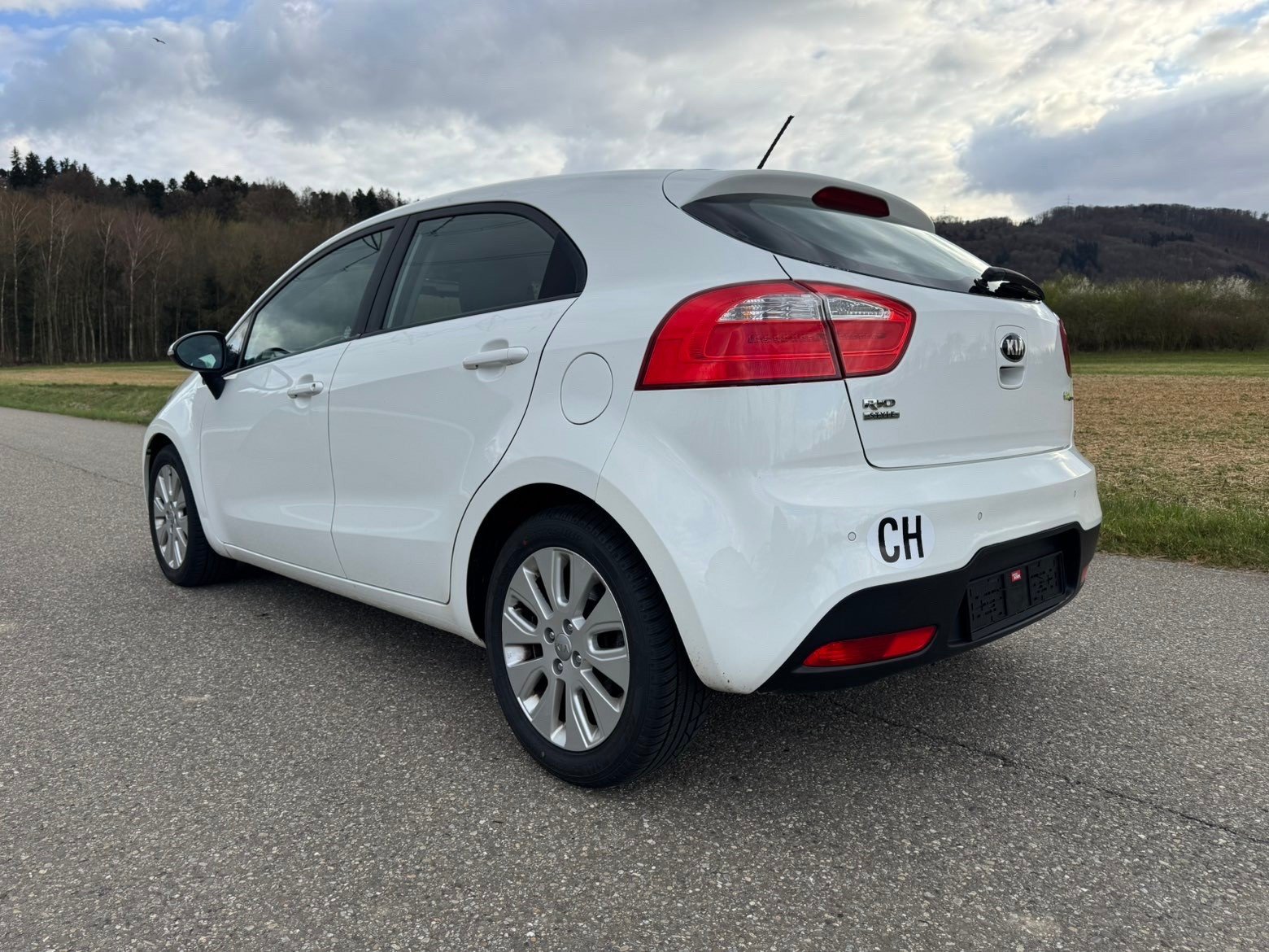 KIA Rio 1.4 CVVT Trend, Benzin, Occasion / Gebraucht, Handschaltung - 6