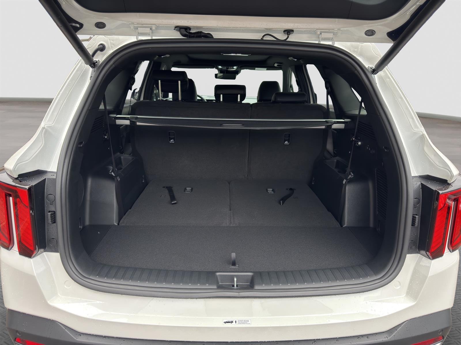 KIA Sorento 1.6 T-GDi Hybrid Style 7P, Voll-Hybrid Benzin/Elektro, Occasion / Gebraucht, Automatik - 5