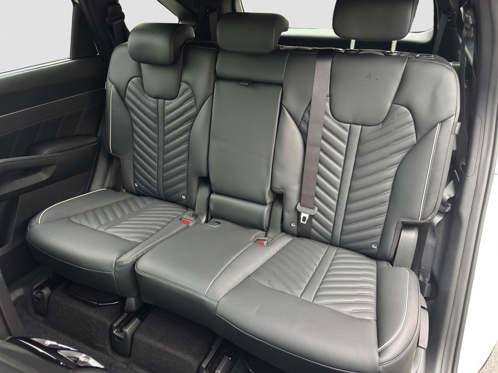 KIA Sorento 1.6 T-GDi Hybrid Style 7P, Voll-Hybrid Benzin/Elektro, Occasion / Gebraucht, Automatik - 6