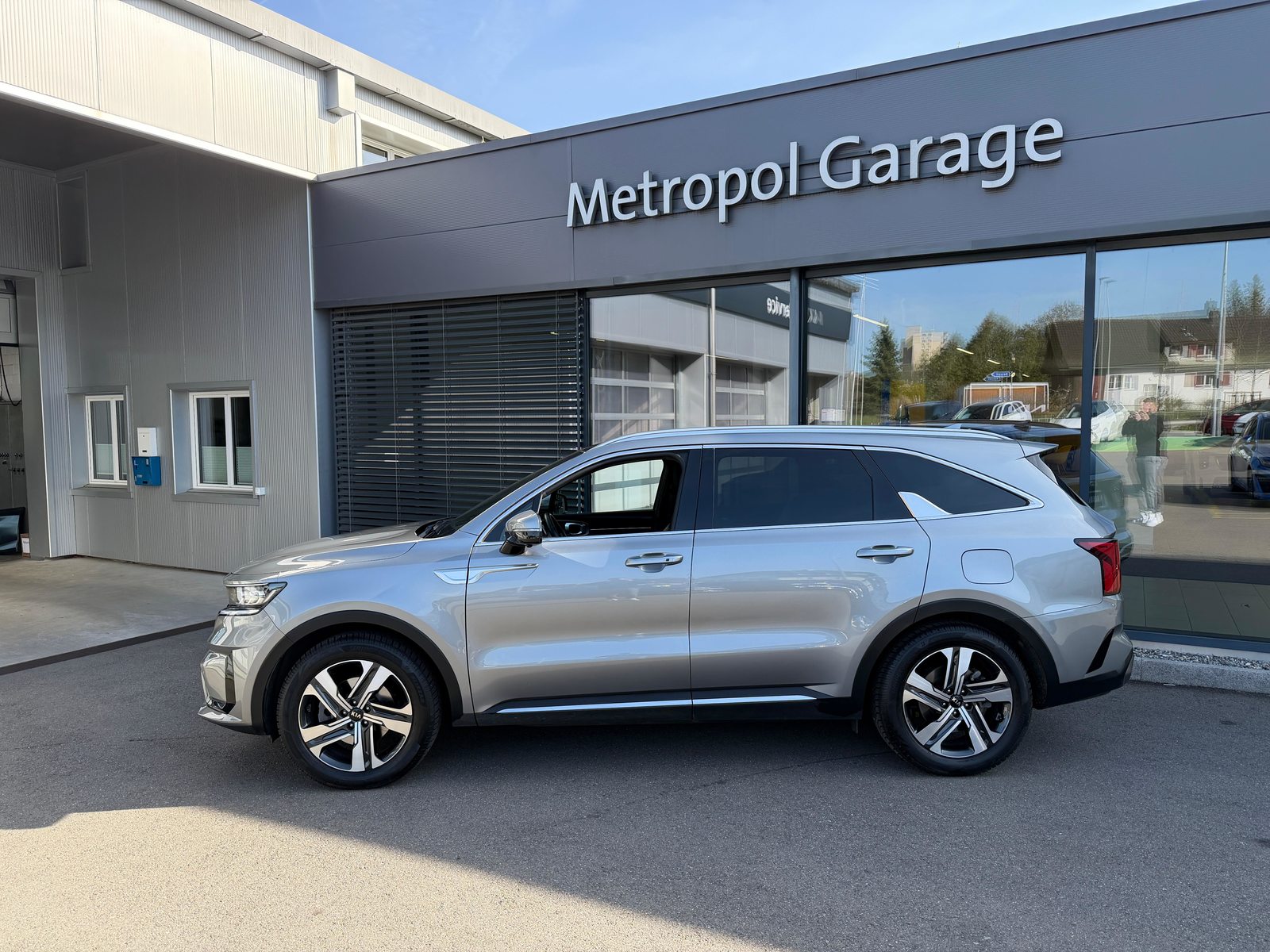 KIA Sorento 1.6 T-GDi Plug-in Hybrid Style, Plug-in-Hybrid Benzin/Elektro, Occasion / Gebraucht, Automatik - 2
