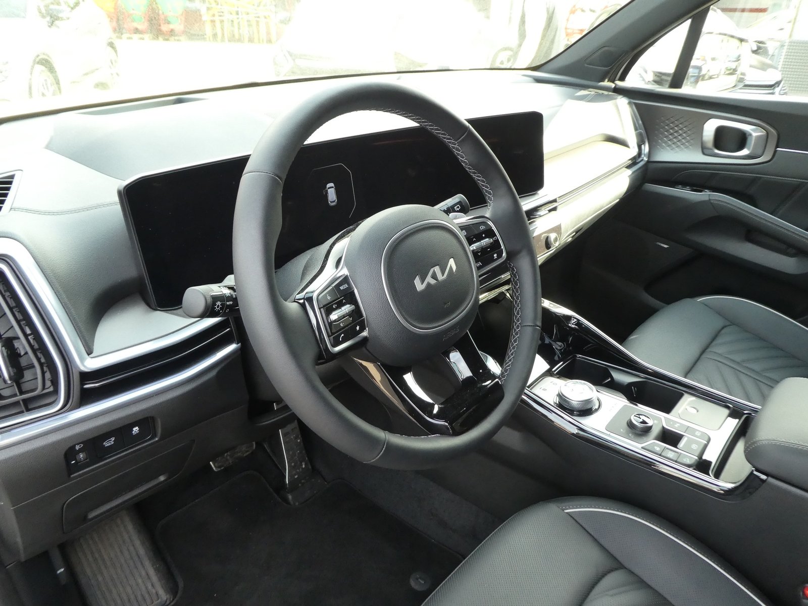 KIA Sorento 1.6 T-GDi HEV 7P Style, Full-Hybrid Petrol/Electric, Second hand / Used, Automatic - 2