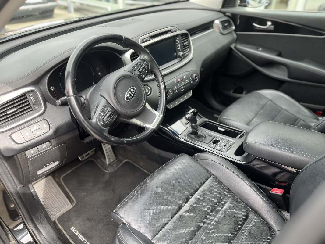 KIA Sorento 2.2 CRDi Style 7P, Diesel, Occasion / Gebraucht, Automatik - 3